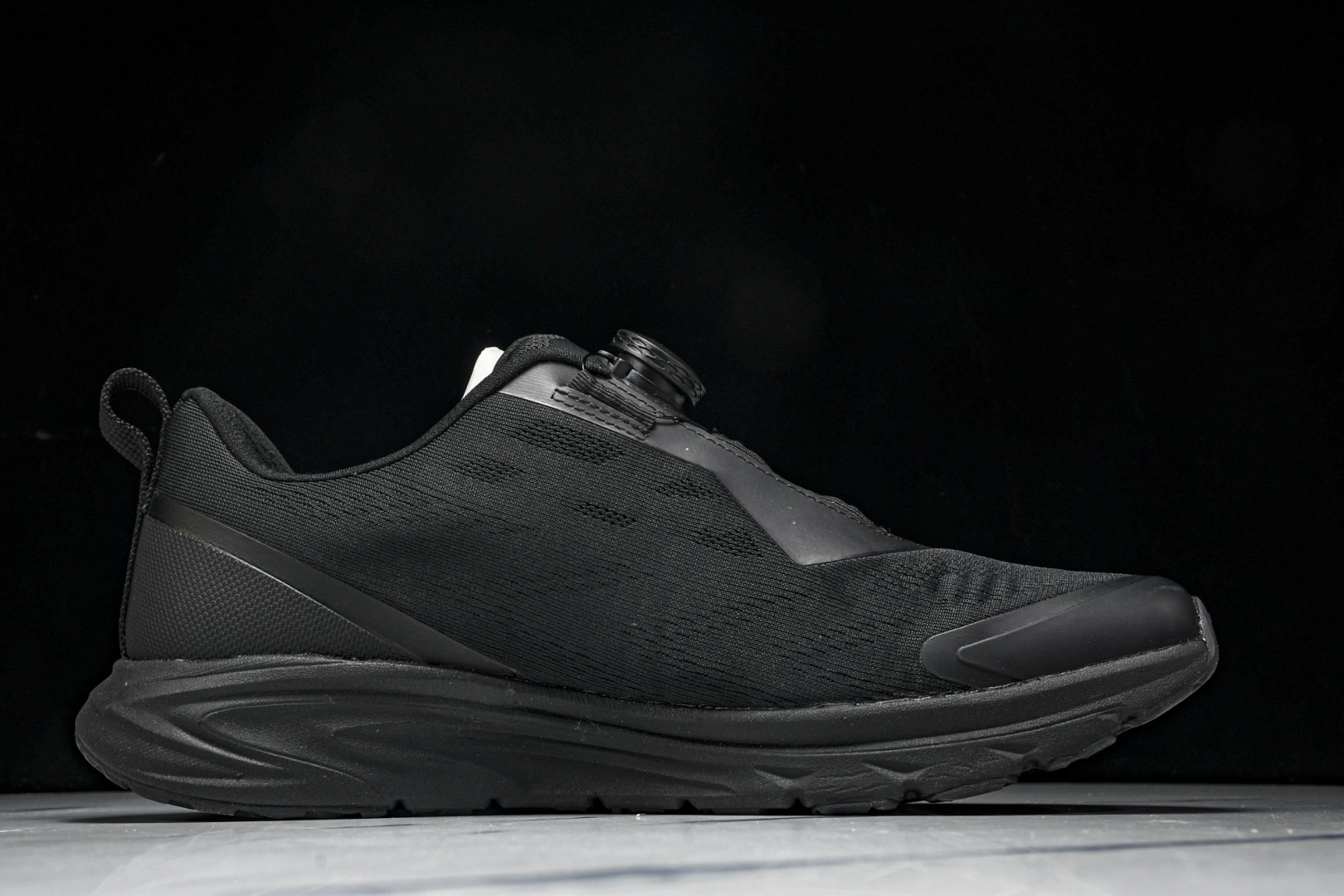 DESCENTE 尺码39-44

纯原版出品-迪桑特DESCENTE RUNNING系列 BOA透气防