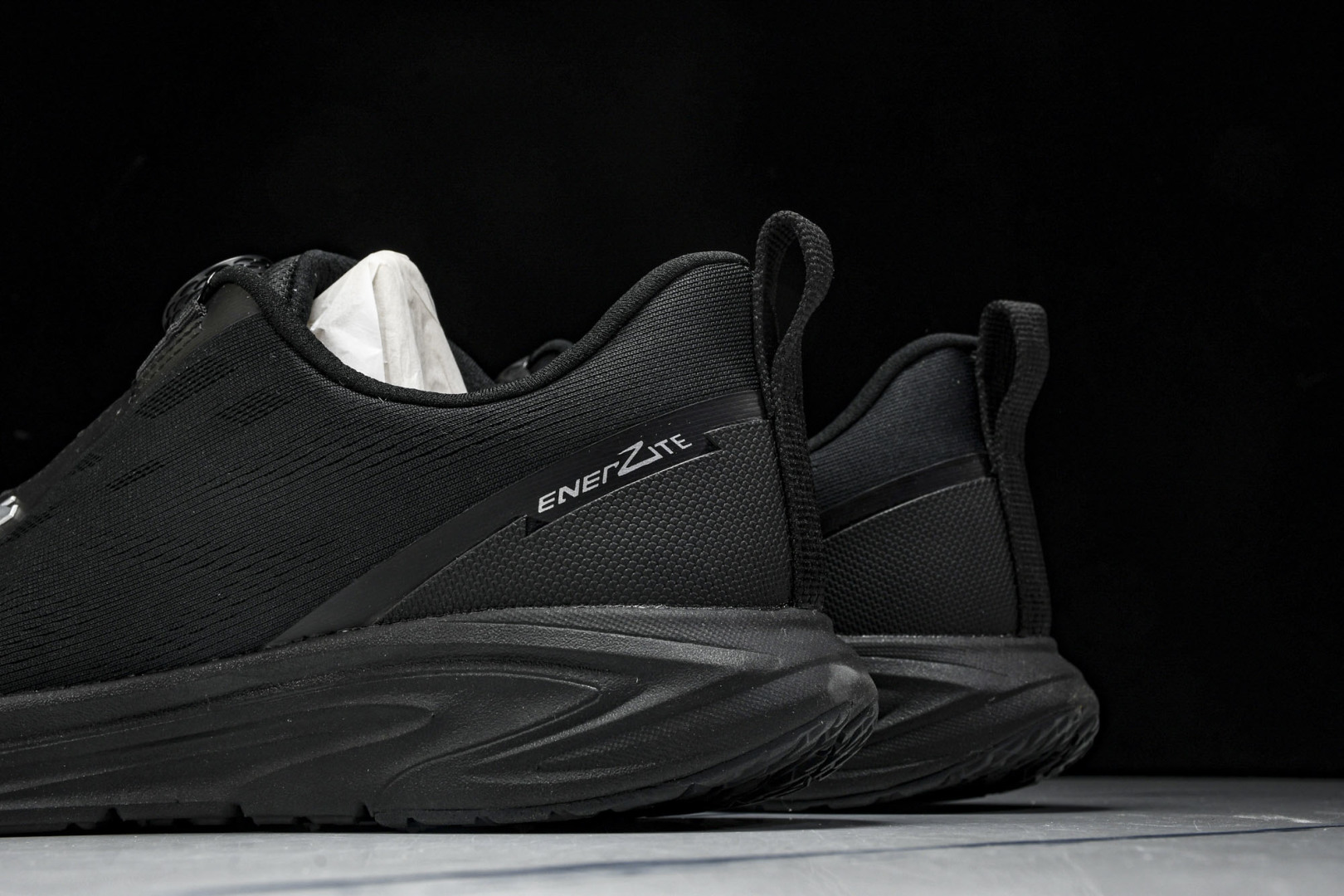 DESCENTE 尺码39-44

纯原版出品-迪桑特DESCENTE RUNNING系列 BOA透气防