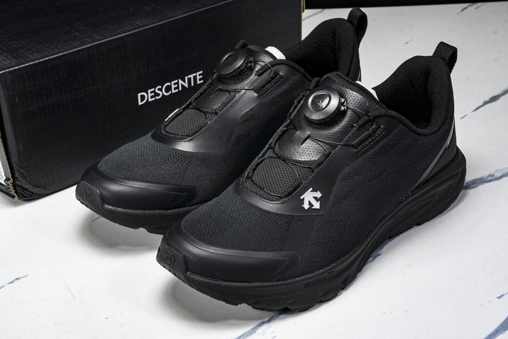 DESCENTE 尺码39-44

纯原版出品-迪桑特DESCENTE RUNNING系列 BOA透气防