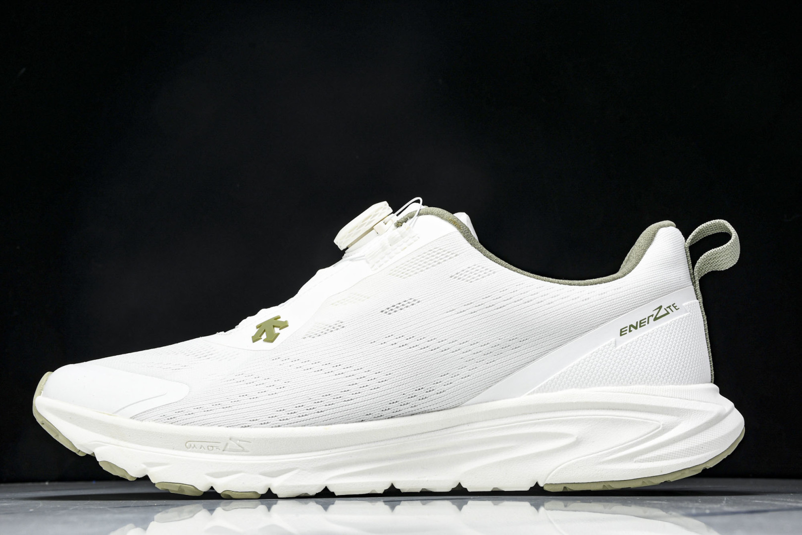 DESCENTE 尺码39-44

纯原版出品-迪桑特DESCENTE RUNNING系列 BOA透气防