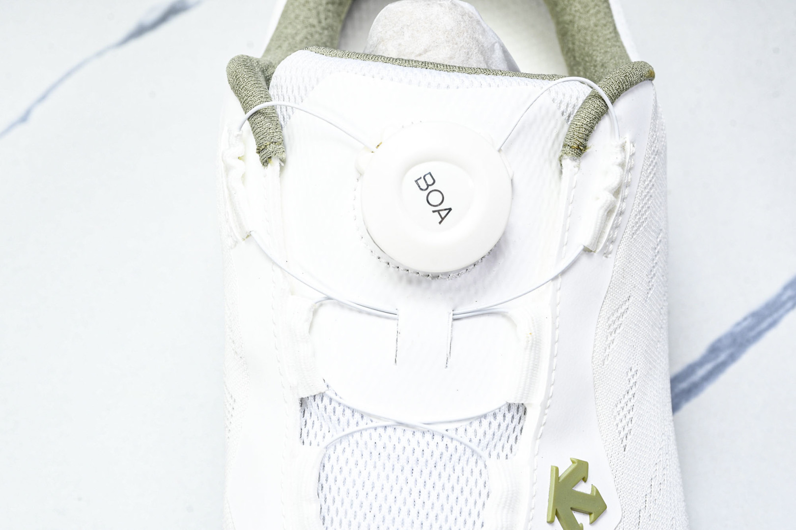 DESCENTE 尺码39-44

纯原版出品-迪桑特DESCENTE RUNNING系列 BOA透气防