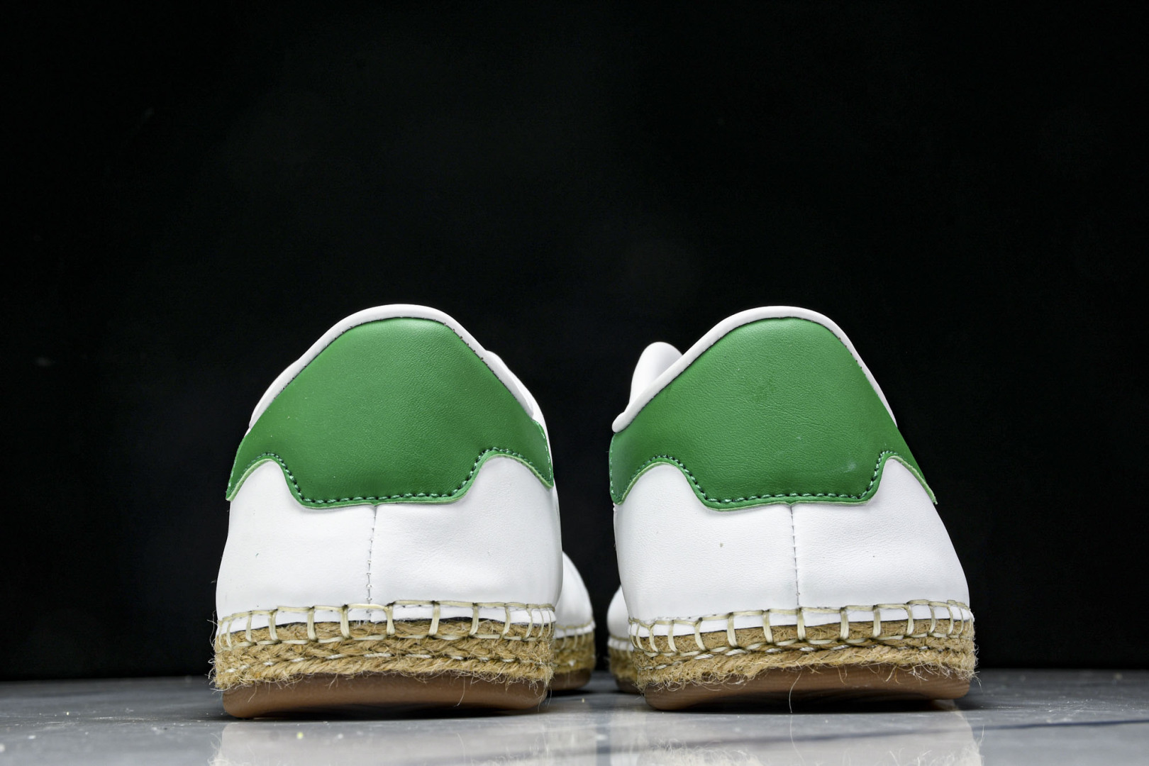 Originals 尺码36-45

纯原版出品-CLOT x adidas originals STA