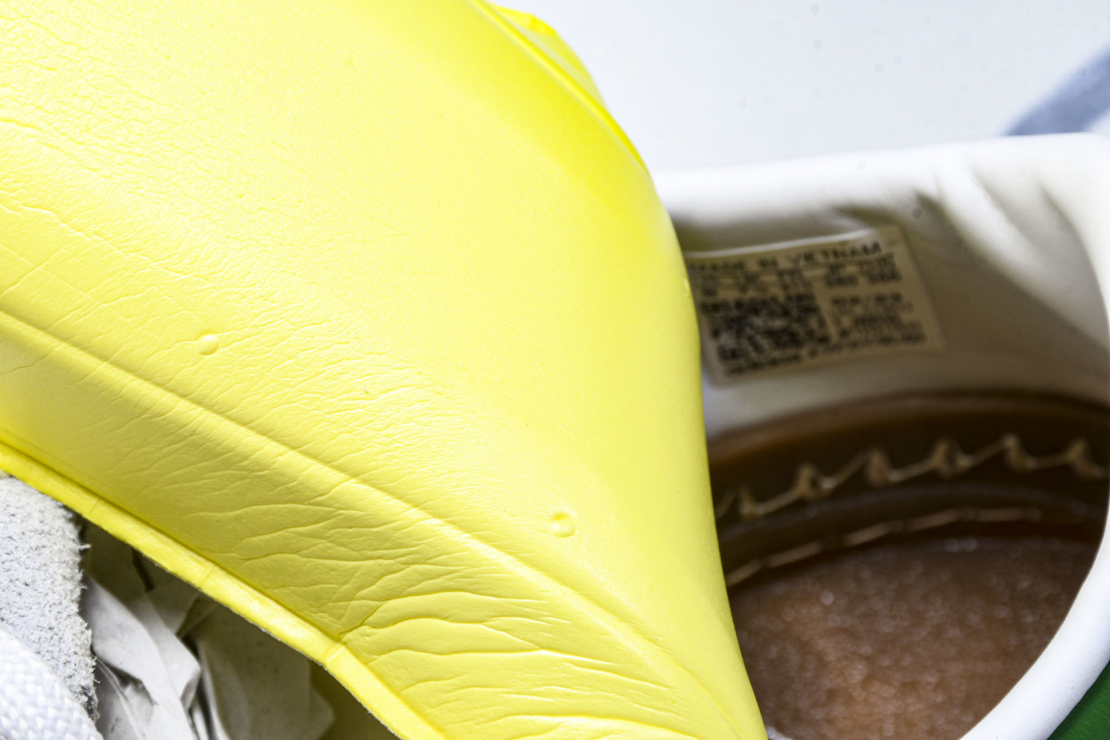 Originals 尺码36-45

纯原版出品-CLOT x adidas originals STA