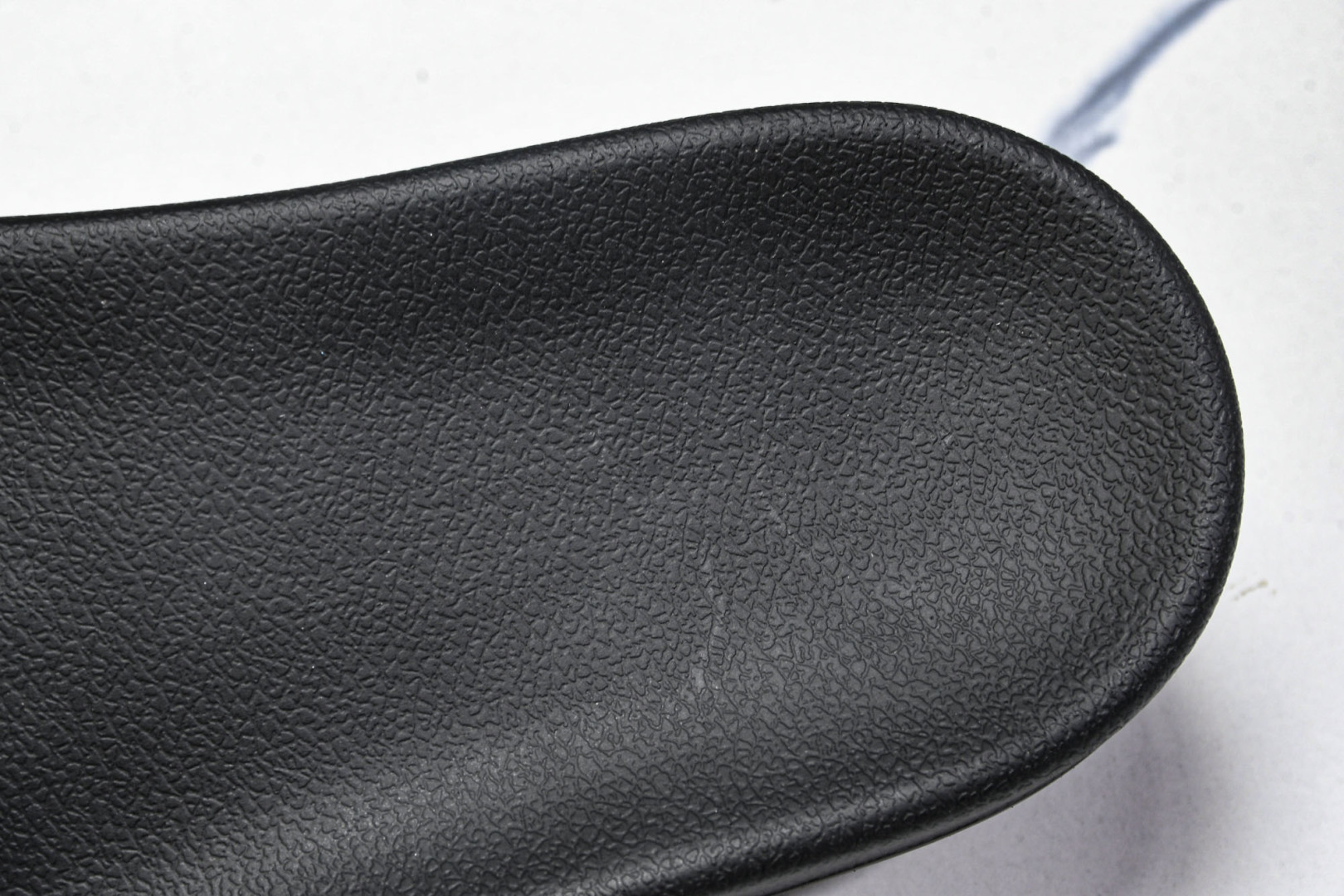 巴黎 尺码39-46

纯原版出品-Balenciaga Pool Slide 黑色  1004 YZ0