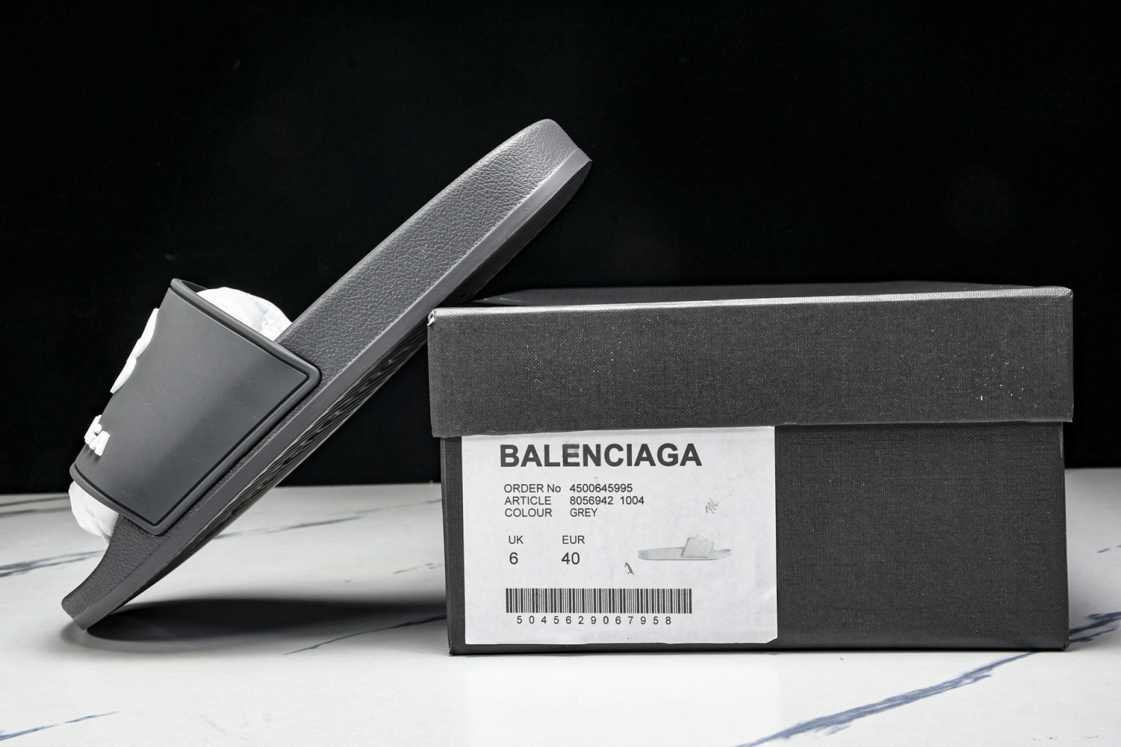 巴黎 尺码39-46

纯原版出品-Balenciaga Pool Slide 灰色  1004 YZ0