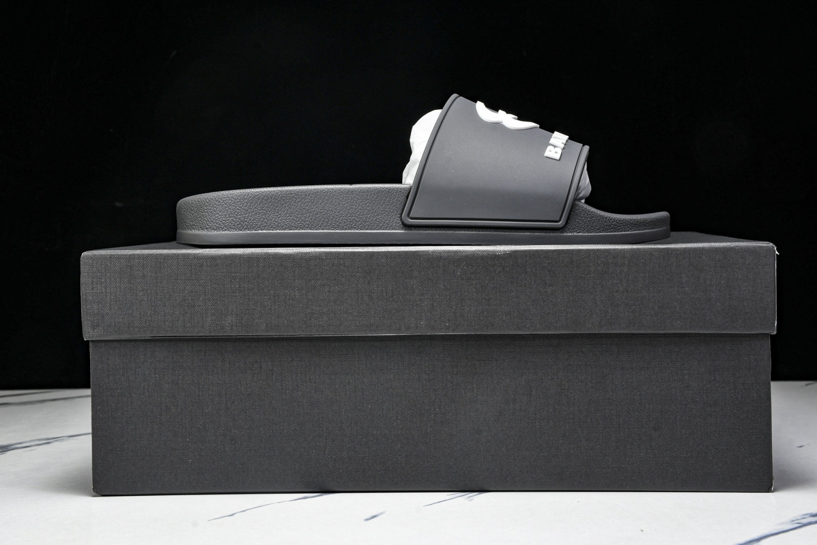 巴黎 尺码39-46

纯原版出品-Balenciaga Pool Slide 灰色  1004 YZ0