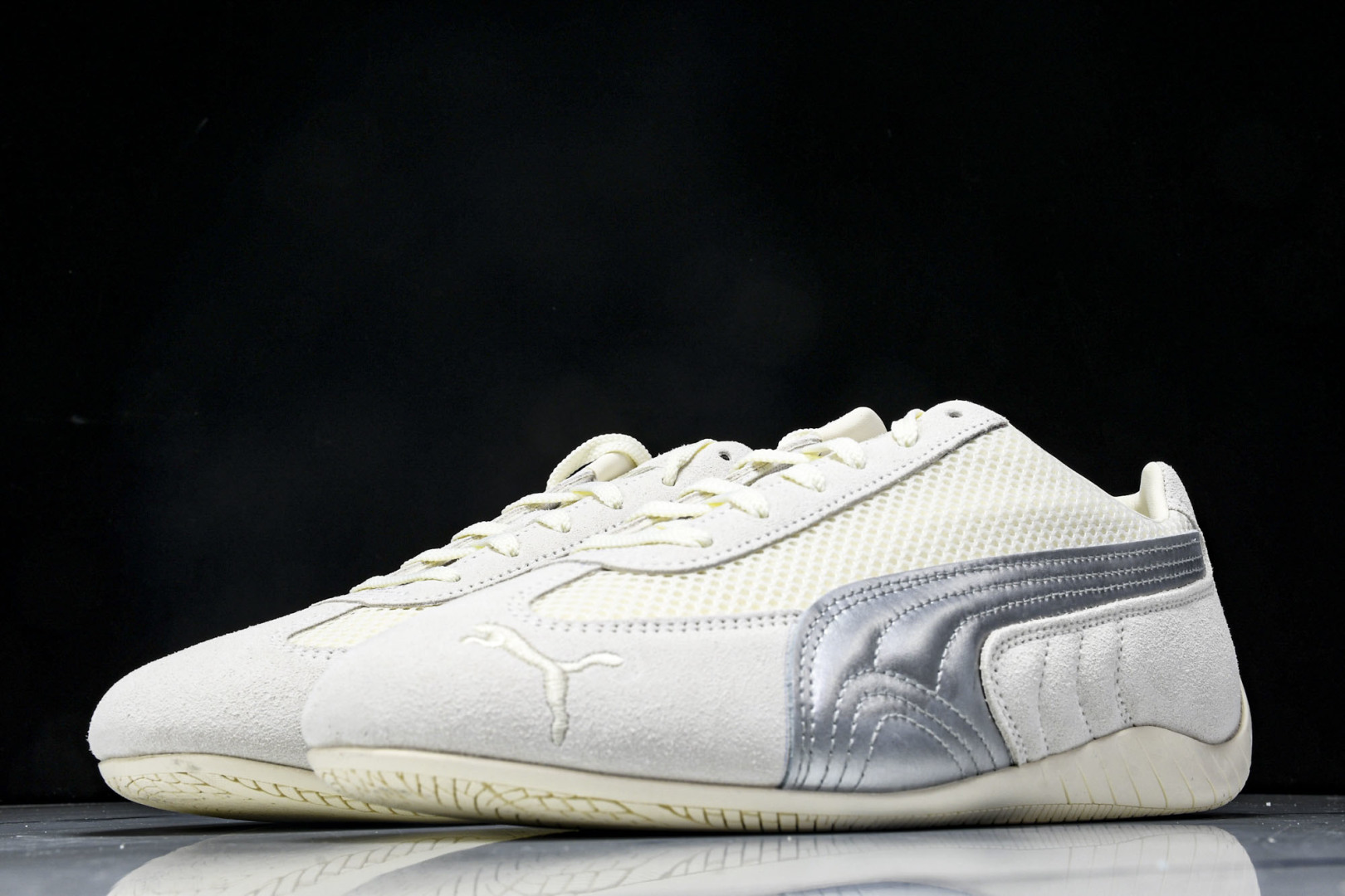 Puma 尺码36-45

纯原版出品-The OPen Product x Puma SPeedcat