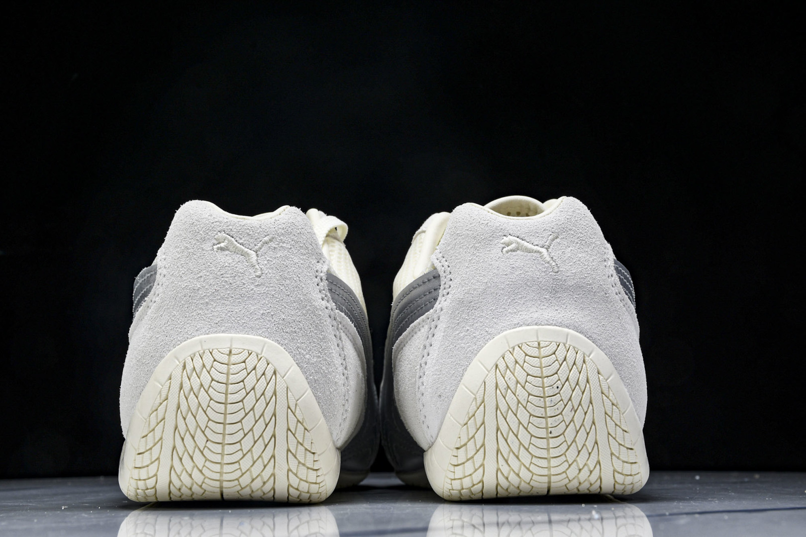 Puma 尺码36-45

纯原版出品-The OPen Product x Puma SPeedcat