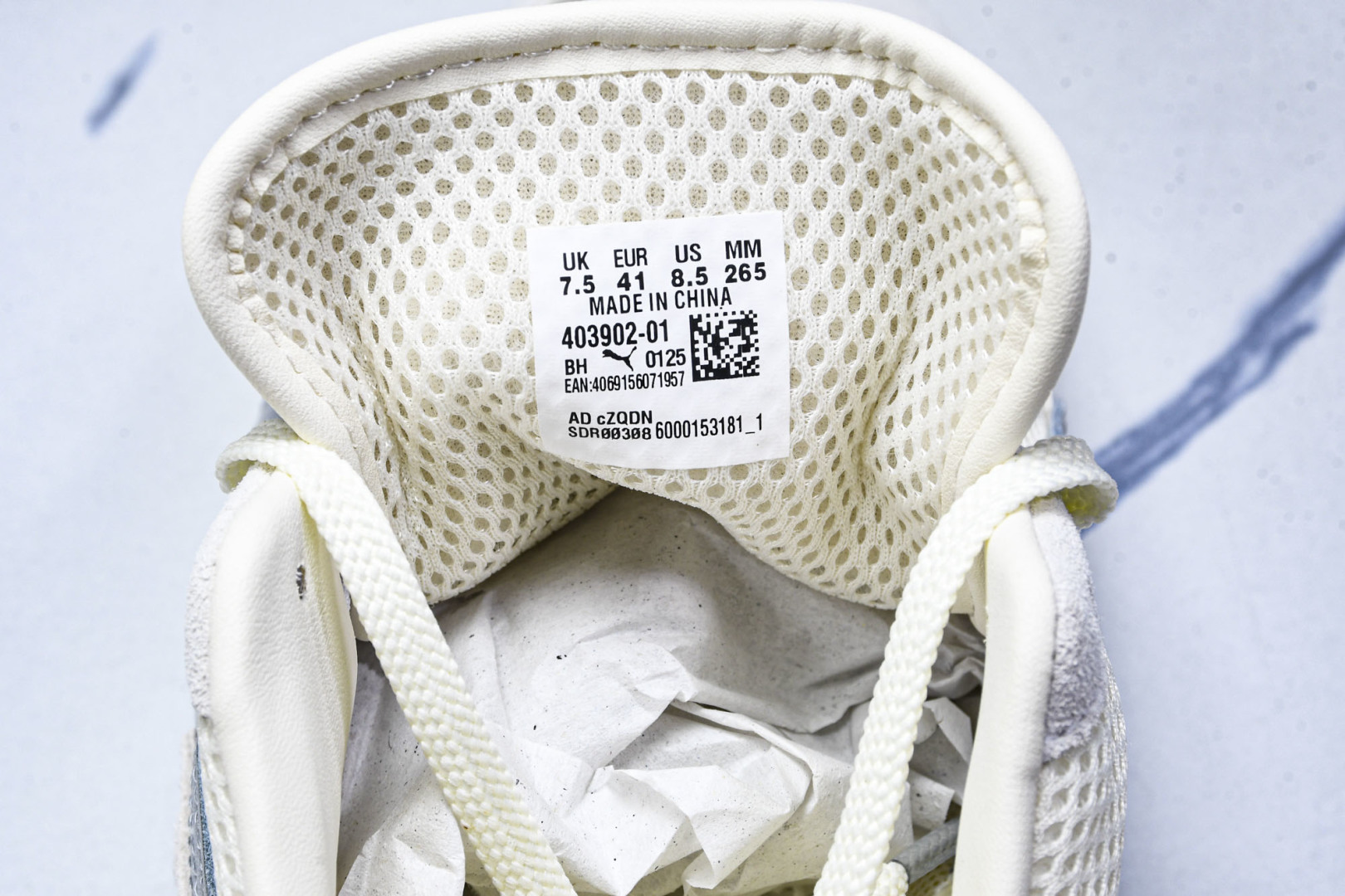 Puma 尺码36-45

纯原版出品-The OPen Product x Puma SPeedcat