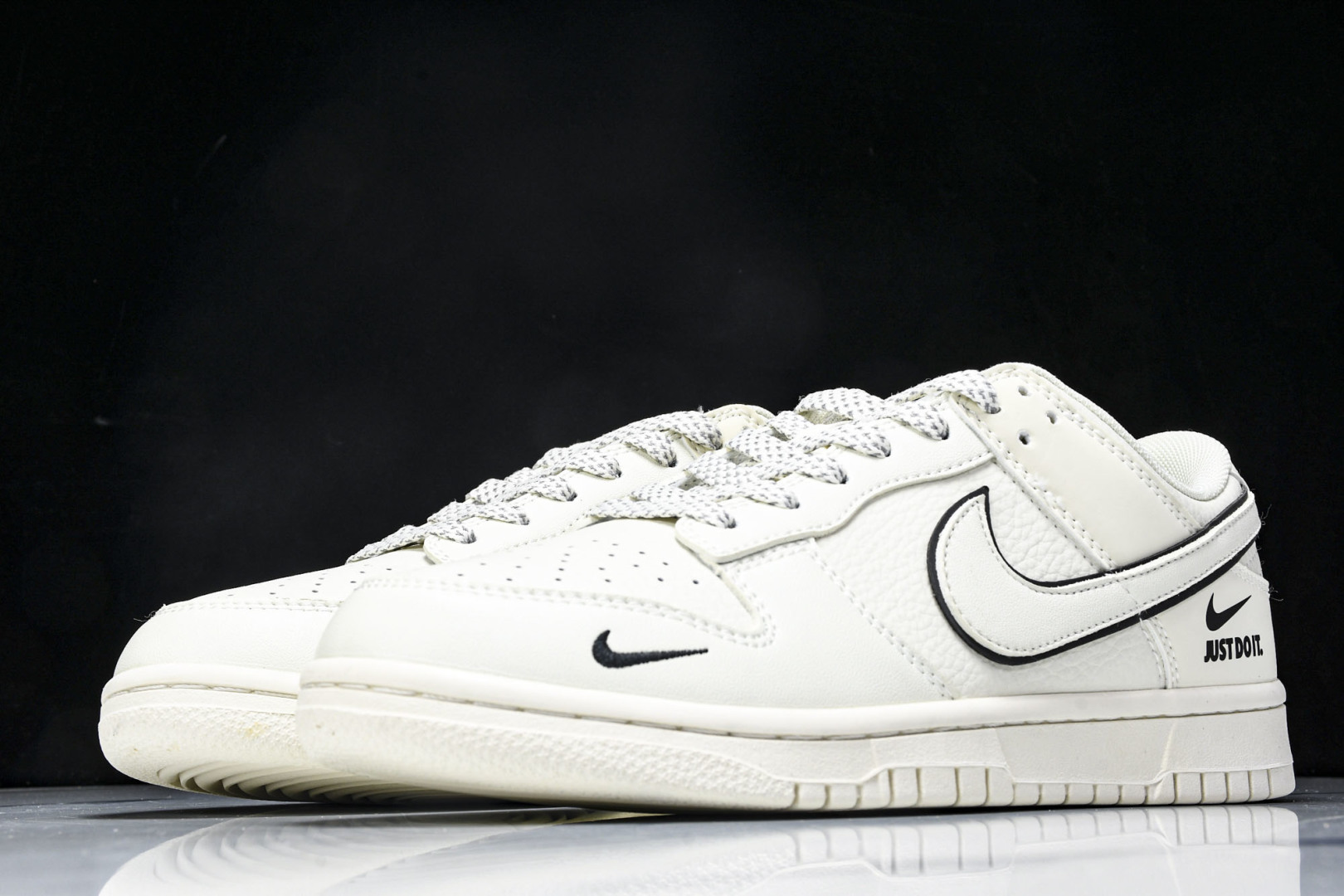 Dunk 尺码36-45

纯原版出品-SB Dunk Low Just Do it 周年高端定制 低帮