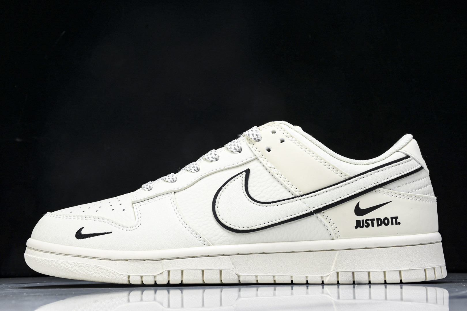 Dunk 尺码36-45

纯原版出品-SB Dunk Low Just Do it 周年高端定制 低帮
