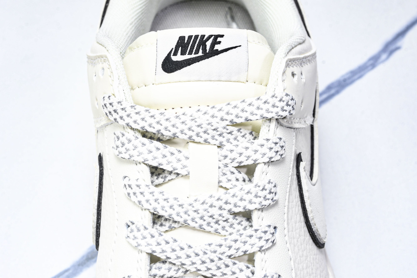 Dunk 尺码36-45

纯原版出品-SB Dunk Low Just Do it 周年高端定制 低帮