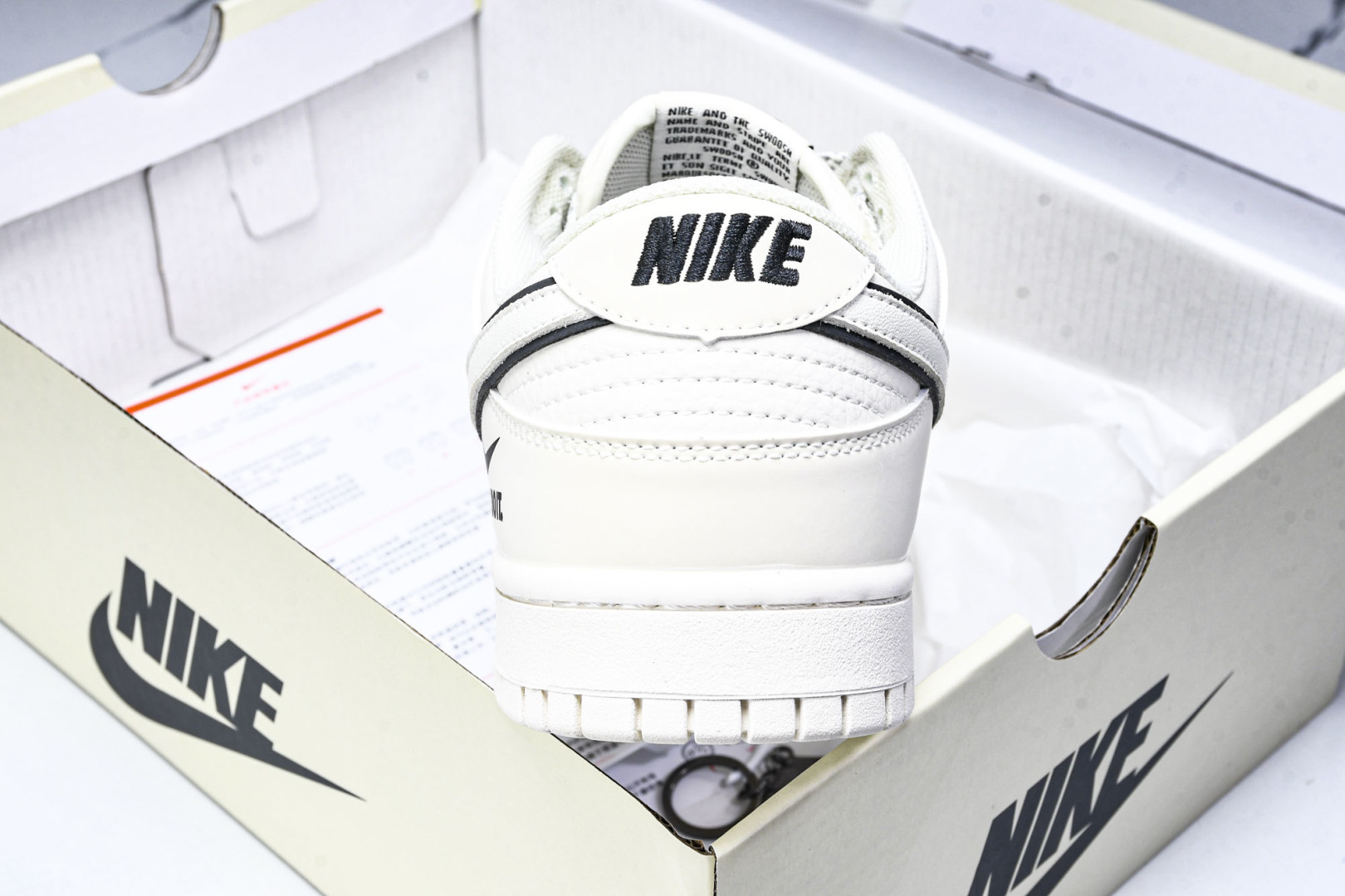Dunk 尺码36-45

纯原版出品-SB Dunk Low Just Do it 周年高端定制 低帮