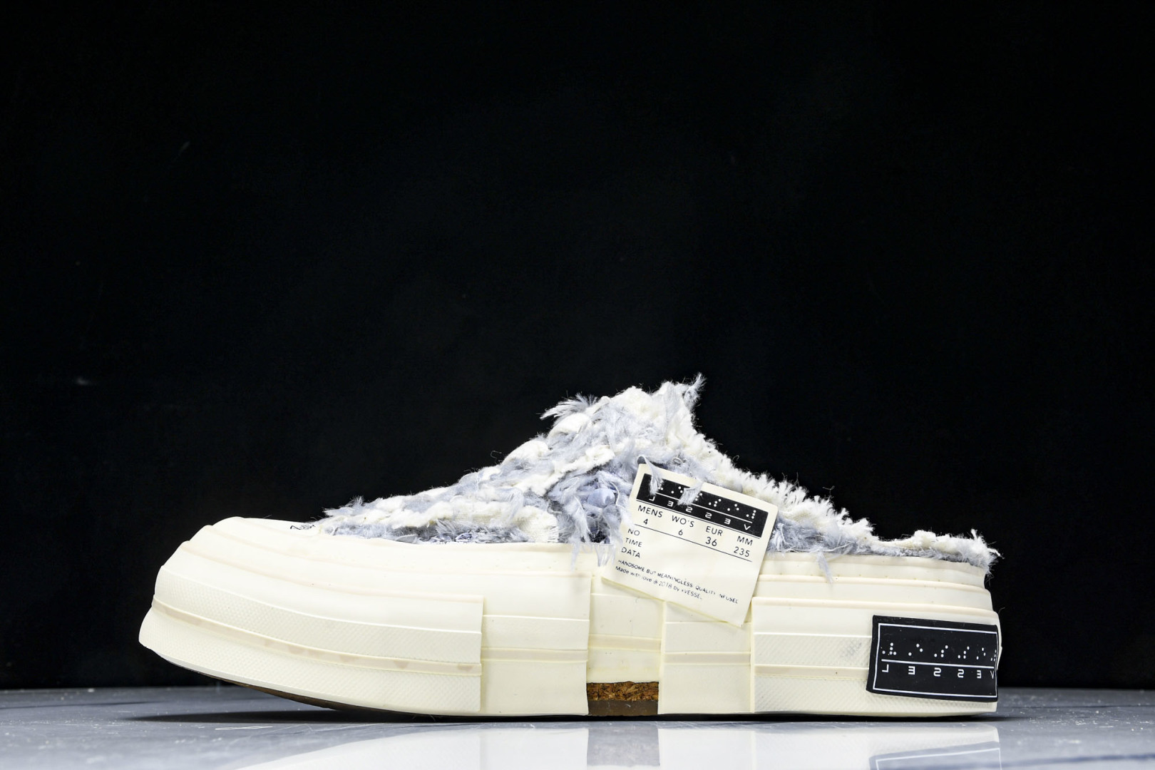 吴建豪 尺码35-45

纯原版出品-xVESSEL 天鹅之泪长毛绒亮片半拖 变色 低帮 帆布鞋 男女同