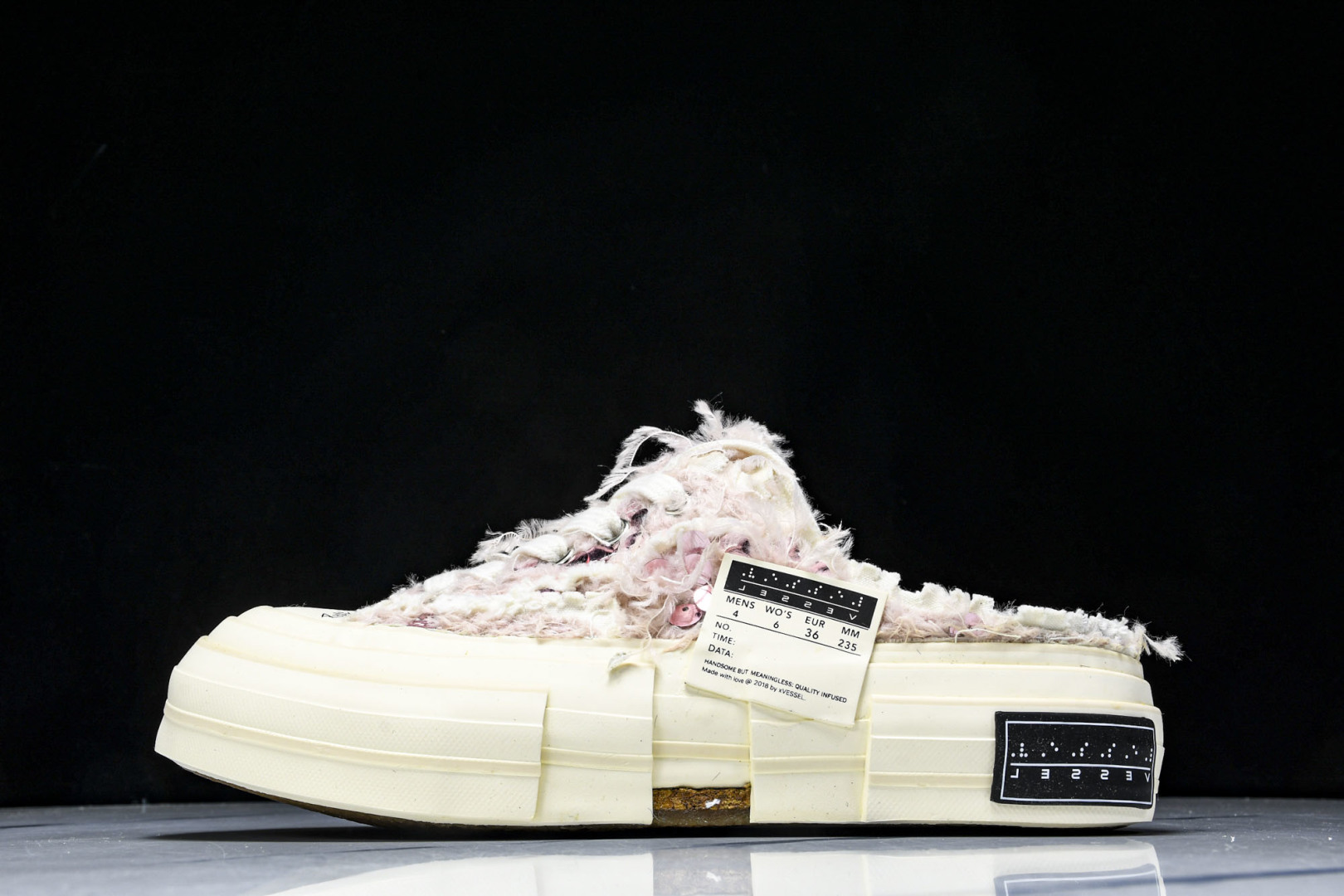 吴建豪 尺码35-45

纯原版出品-xVESSEL 天鹅之吻 长毛绒亮片 防滑耐磨轻便 低帮 帆布鞋 