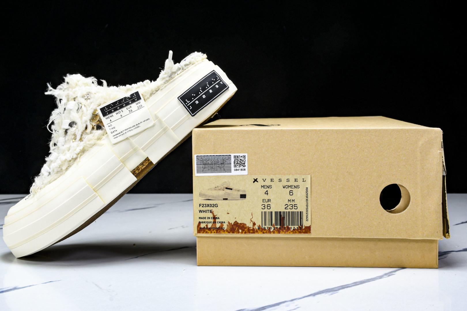 吴建豪 尺码35-45

纯原版出品-xVESSEL 天鹅之心 长毛绒亮片半拖 甜酷解构 变色 低帮 帆