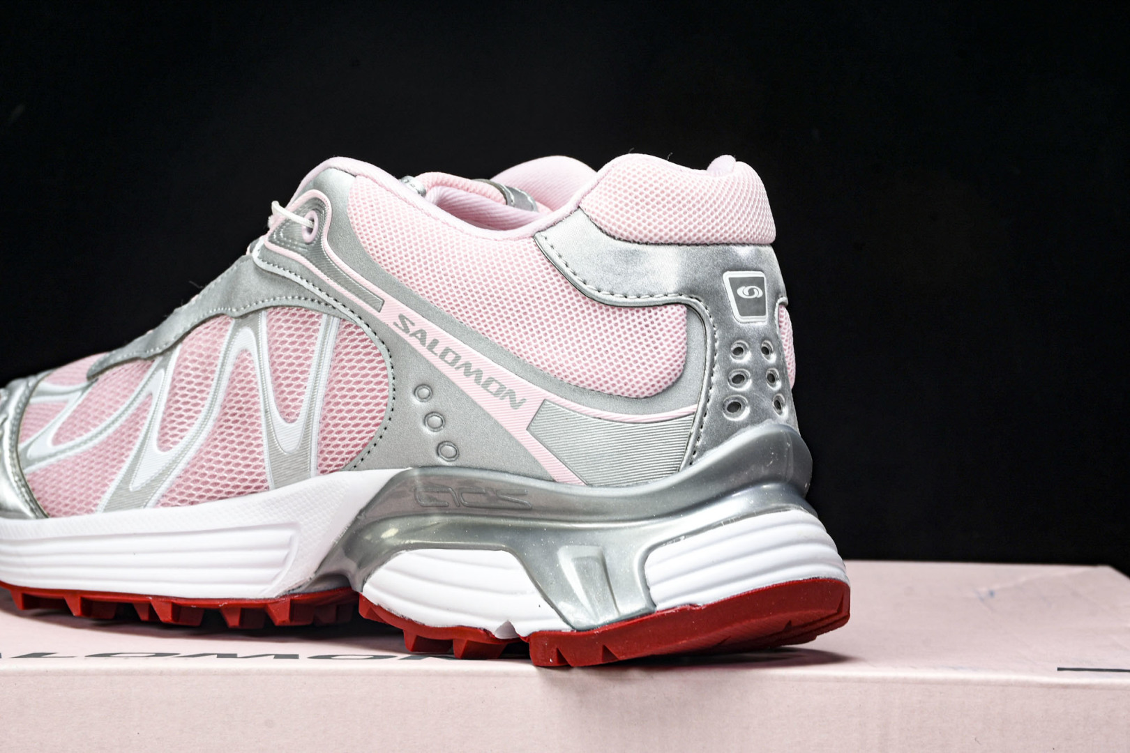 Salomon 尺码36-46.5

纯原版出品-Salomon XT-WhisPer 萨洛蒙 探索者系