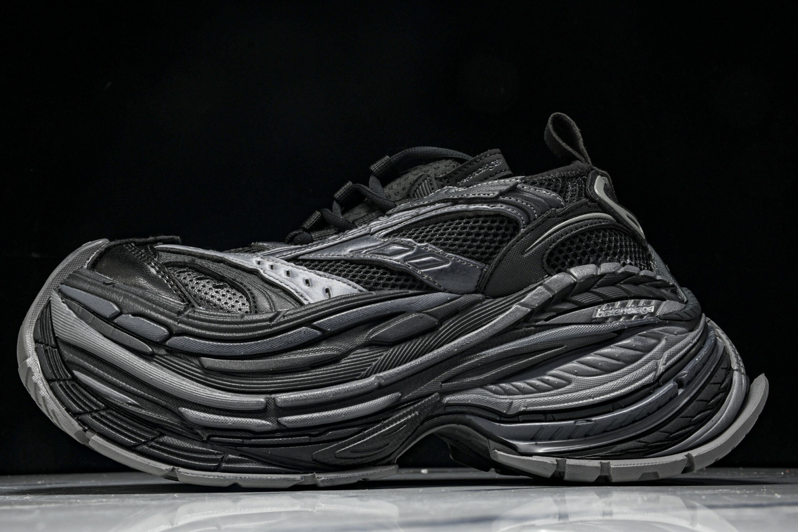 巴黎 尺码35-46

纯原版出品-Balenciaga Platform Dark Grey 黑深灰 