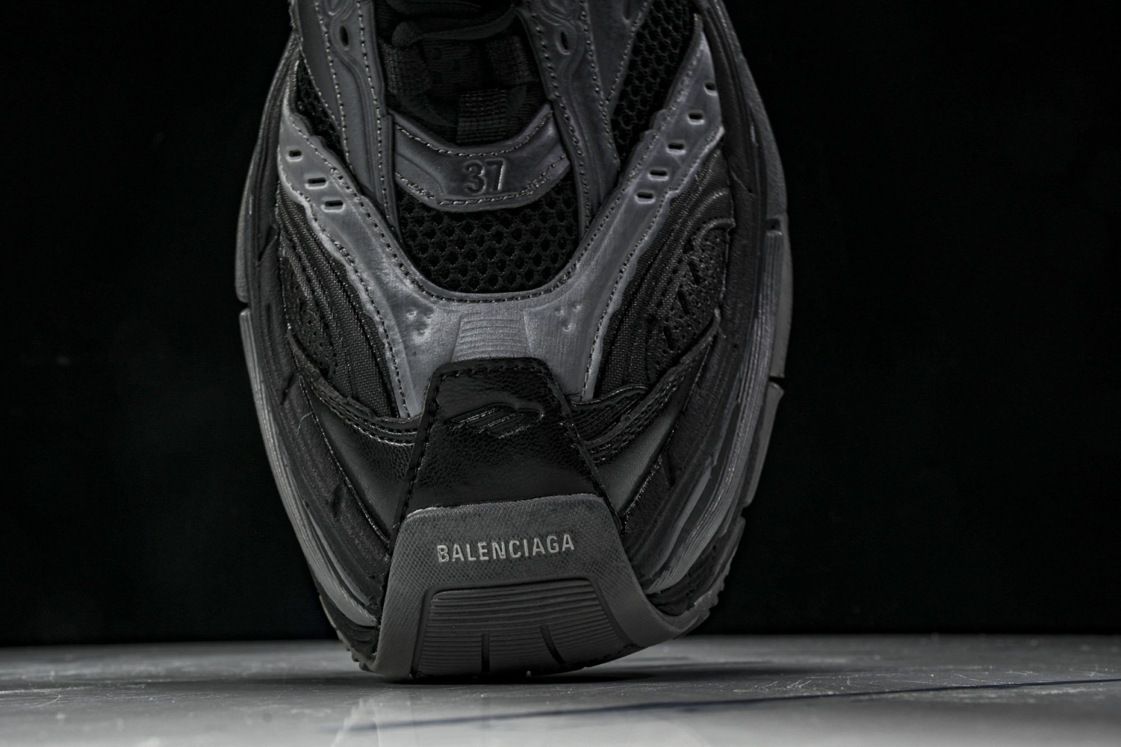 巴黎 尺码35-46

纯原版出品-Balenciaga Platform Dark Grey 黑深灰 