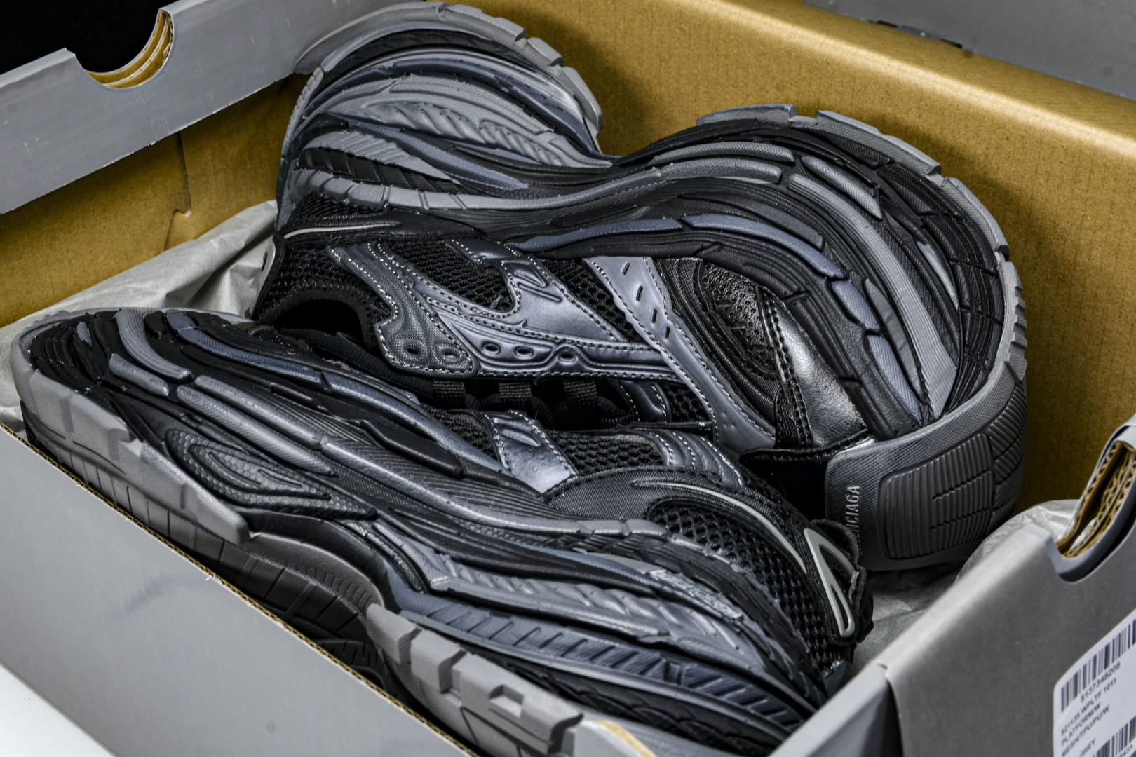 巴黎 尺码35-46

纯原版出品-Balenciaga Platform Dark Grey 黑深灰 
