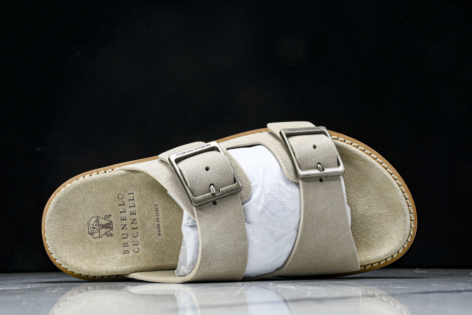 拖 尺码39-45

纯原版出品-Brunello Cucinelli 平底露趾一字拖鞋 男款 浅褐色 