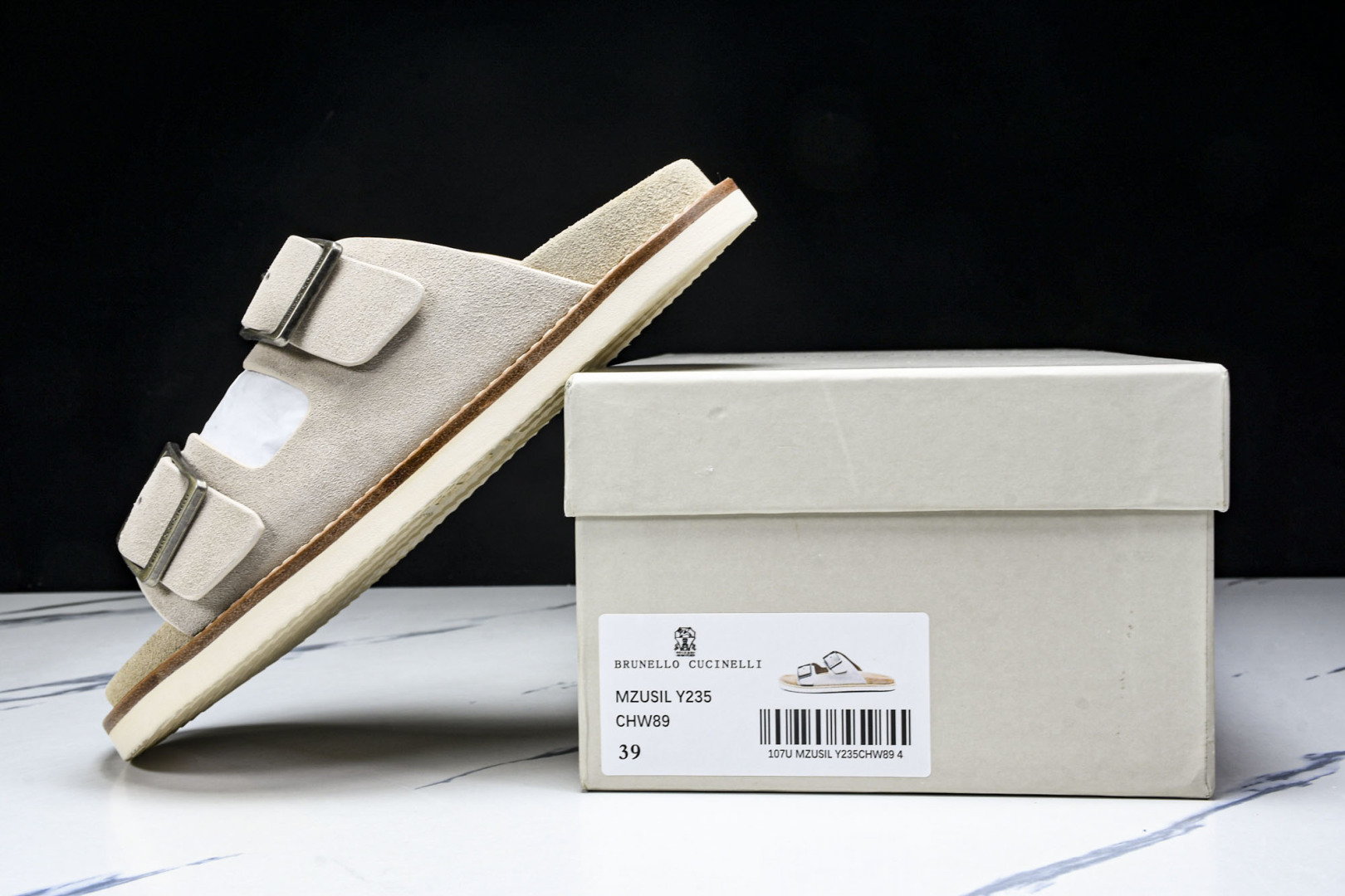 拖 尺码39-45

纯原版出品-Brunello Cucinelli 平底露趾一字拖鞋 男款 浅褐色 