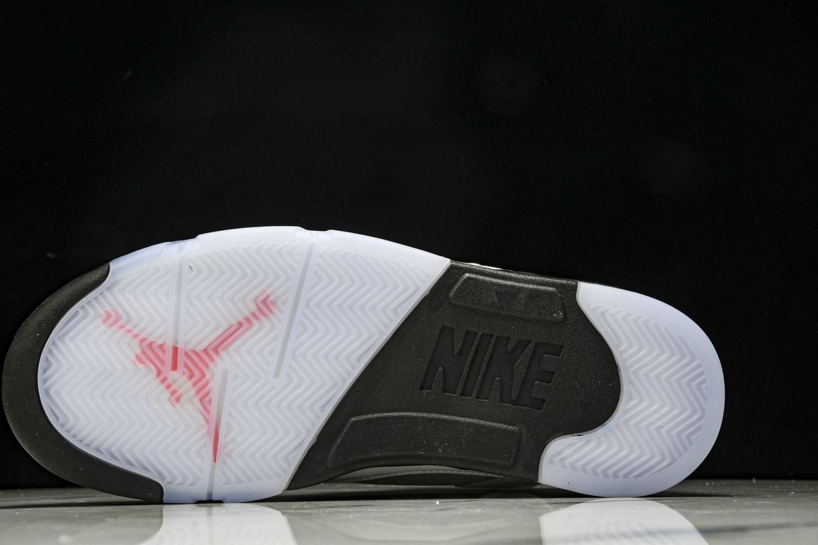 AJ5 尺码40-47.5

纯原版出品-Air Jordan 5 OG 35th Anniversar