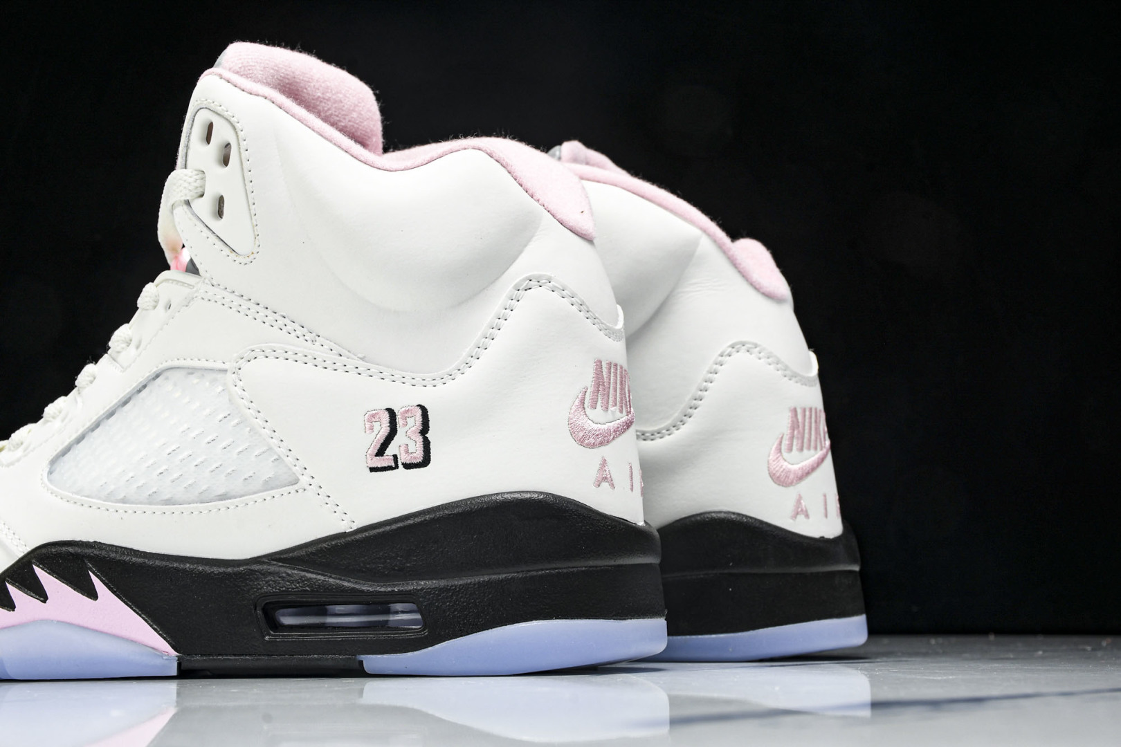 AJ5 尺码40-47.5

纯原版出品-Air Jordan 5 OG 35th Anniversar