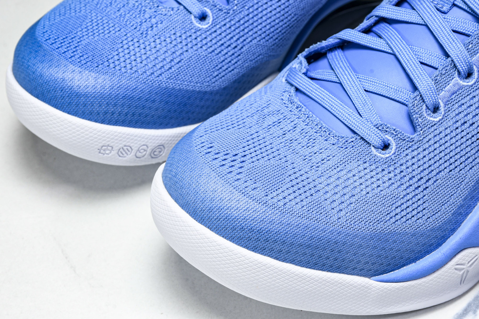 科比 尺码40-47.5

纯原版出品-Kobe 8 Protro TB 促销 'Game Royal'
