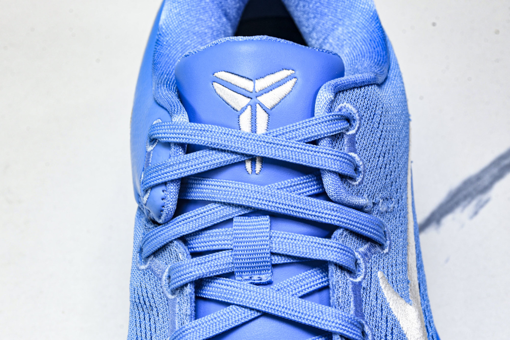 科比 尺码40-47.5

纯原版出品-Kobe 8 Protro TB 促销 'Game Royal'