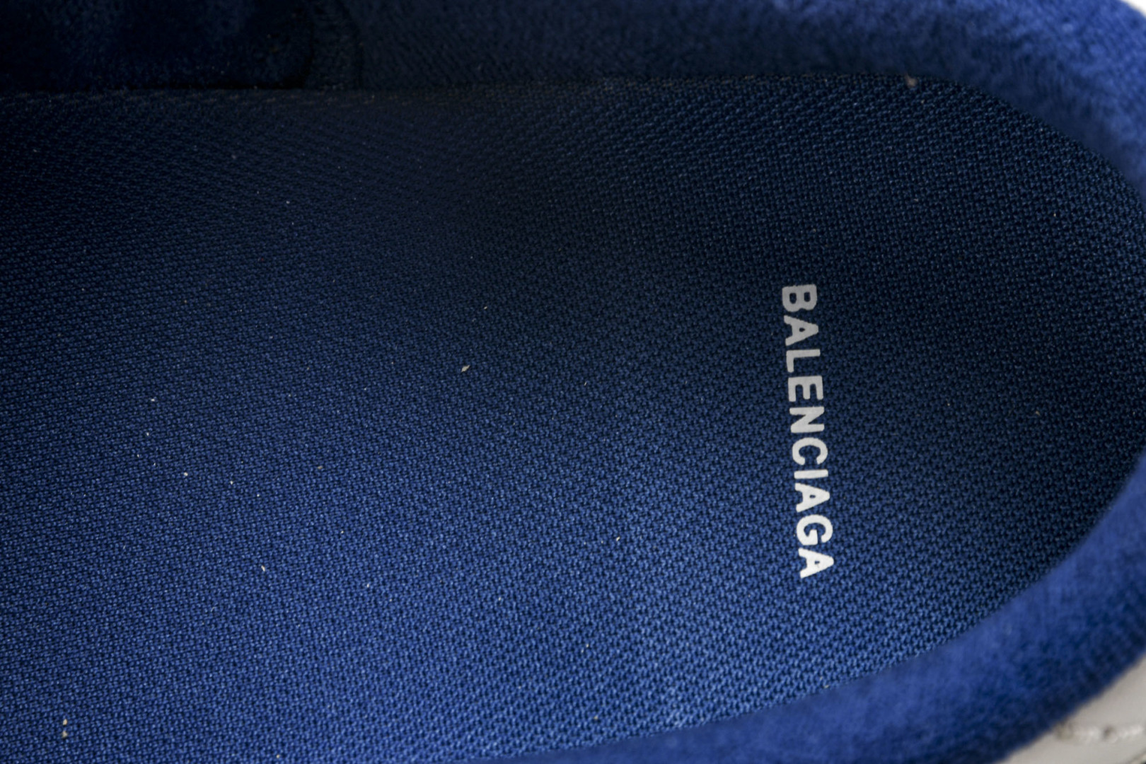 巴黎 尺码40-46

纯原版出品-Balenciaga HamPtons Worn-Out 白蓝 WC