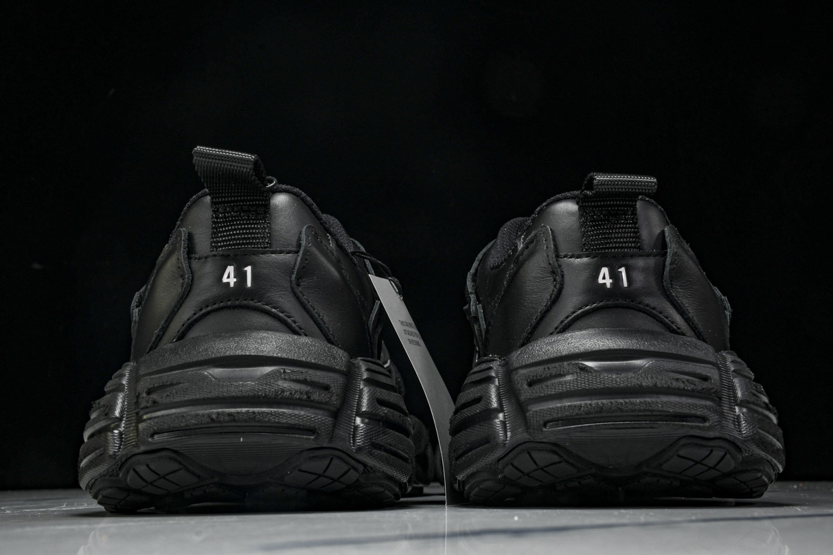 巴黎 尺码40-46

纯原版出品-Balenciaga 巴黎世家 16代 MONDAY 黑白 WDTS