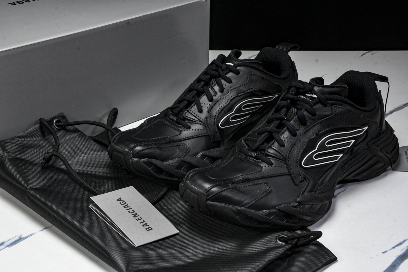 巴黎 尺码40-46

纯原版出品-Balenciaga 巴黎世家 16代 MONDAY 黑白 WDTS