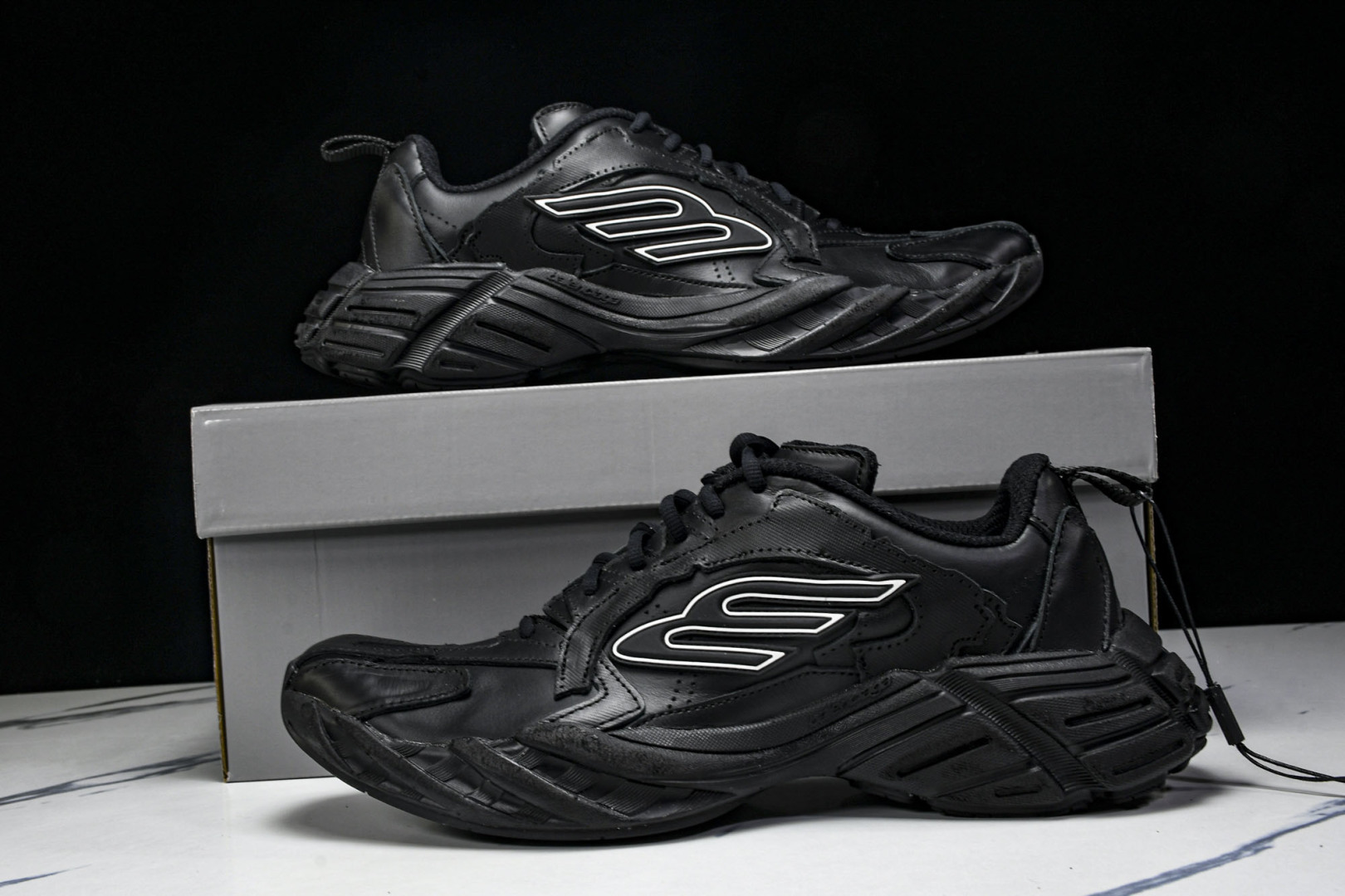 巴黎 尺码40-46

纯原版出品-Balenciaga 巴黎世家 16代 MONDAY 黑白 WDTS