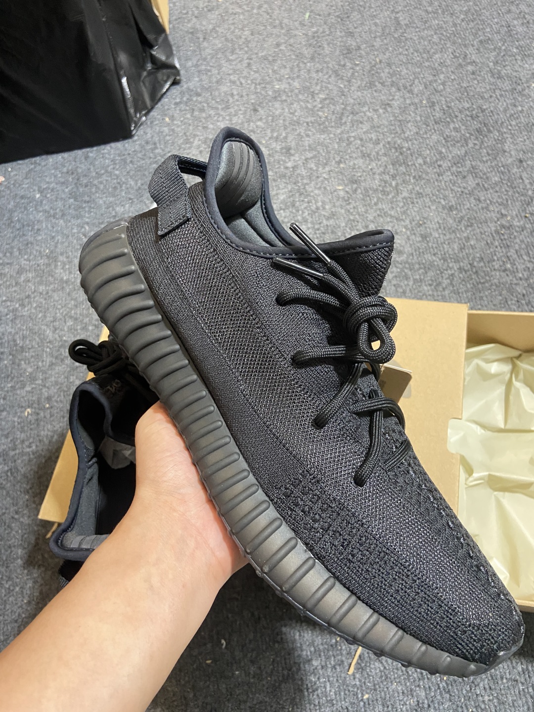 Yeezy黑武士 尺码36-48

纯原版出品-Yeezy Boost 350 V2“Onyx”黑武士 