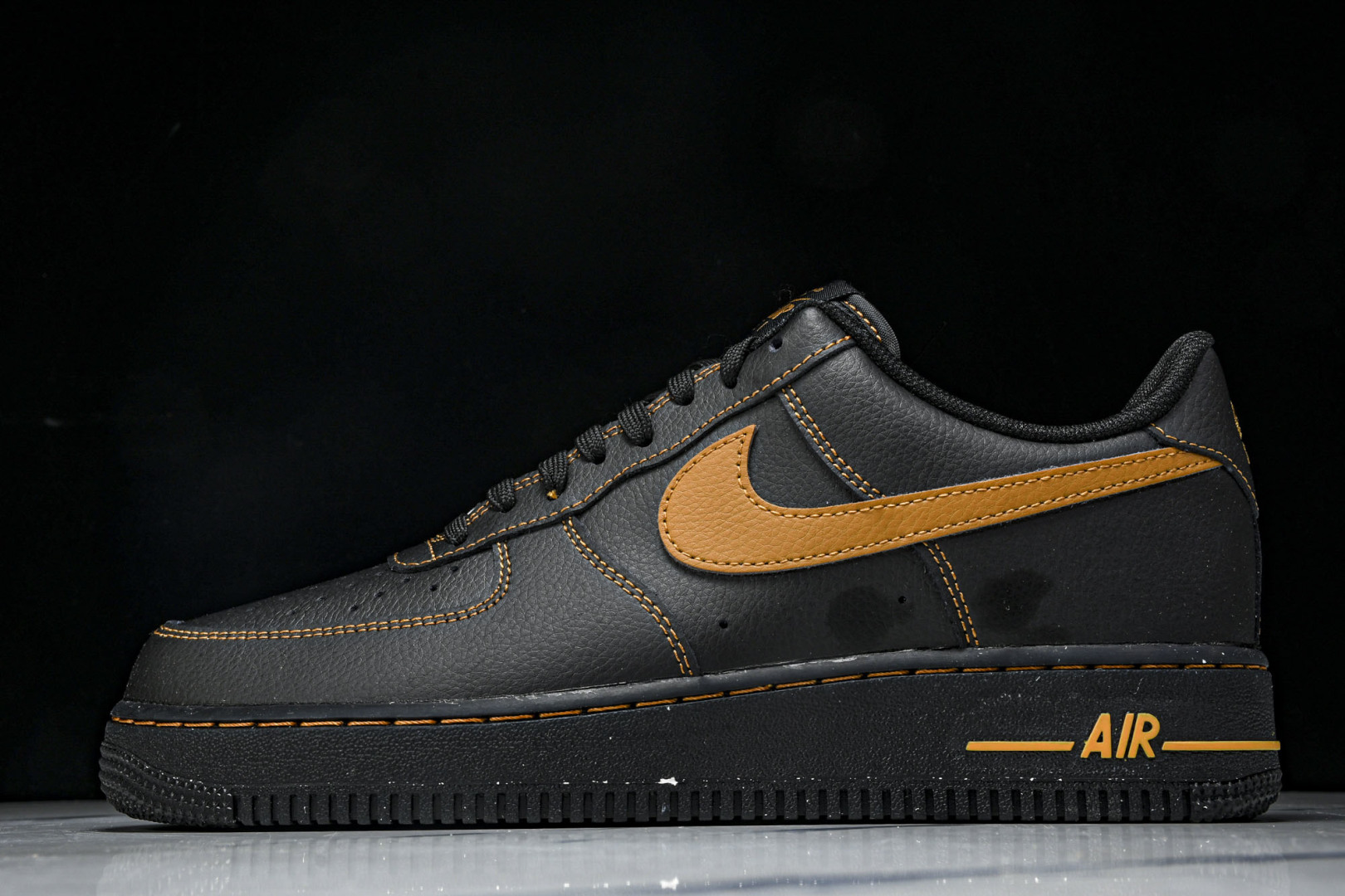 AF1空军 尺码36-45

纯原出品-Air Force 1'07 Low 空军一号低帮休闲板鞋 HQ