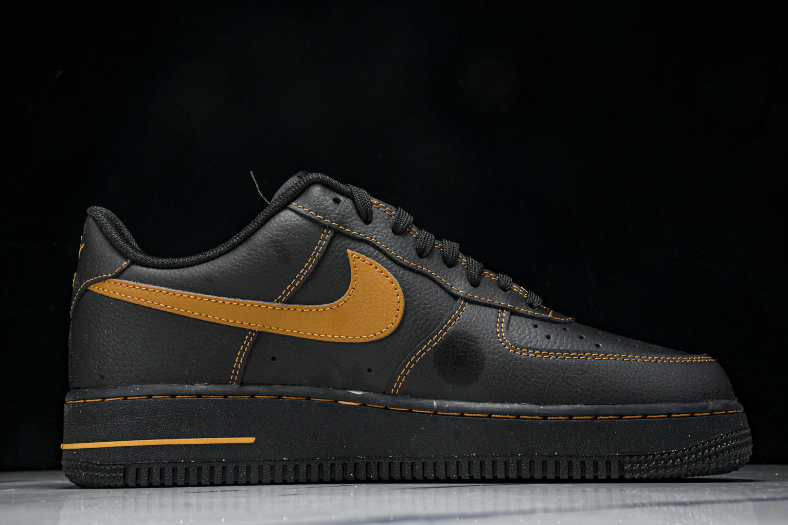AF1空军 尺码36-45

纯原出品-Air Force 1'07 Low 空军一号低帮休闲板鞋 HQ
