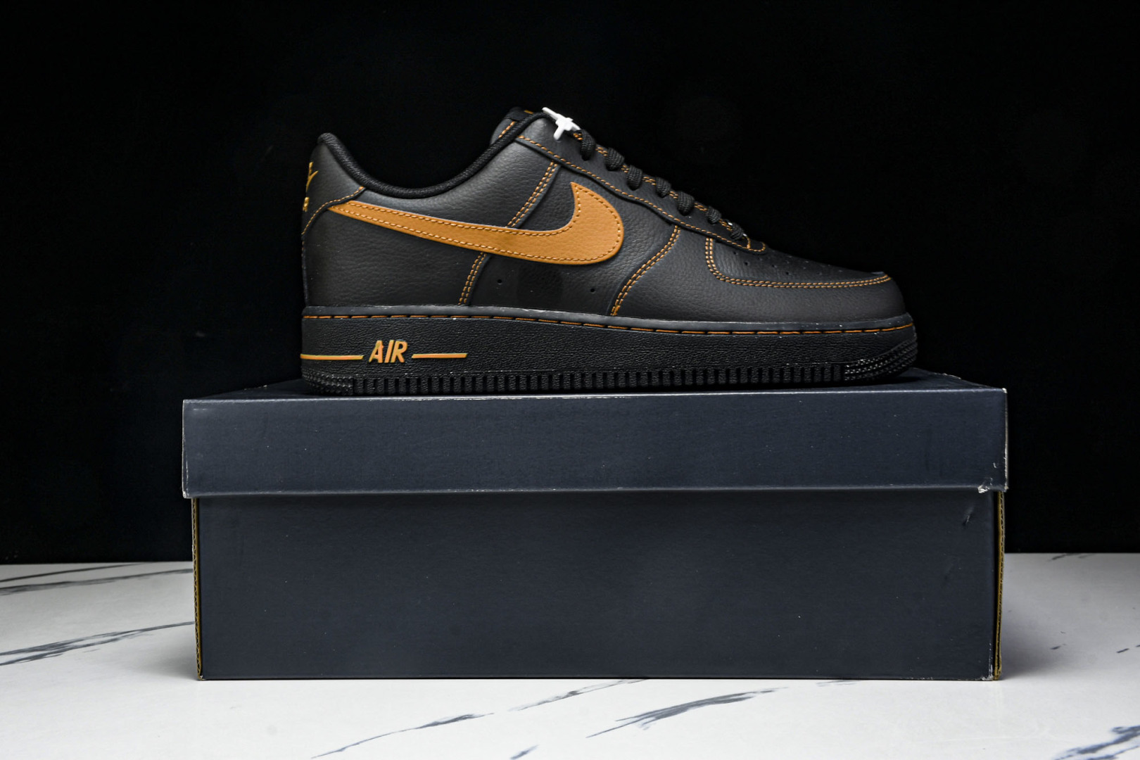 AF1空军 尺码36-45

纯原出品-Air Force 1'07 Low 空军一号低帮休闲板鞋 HQ