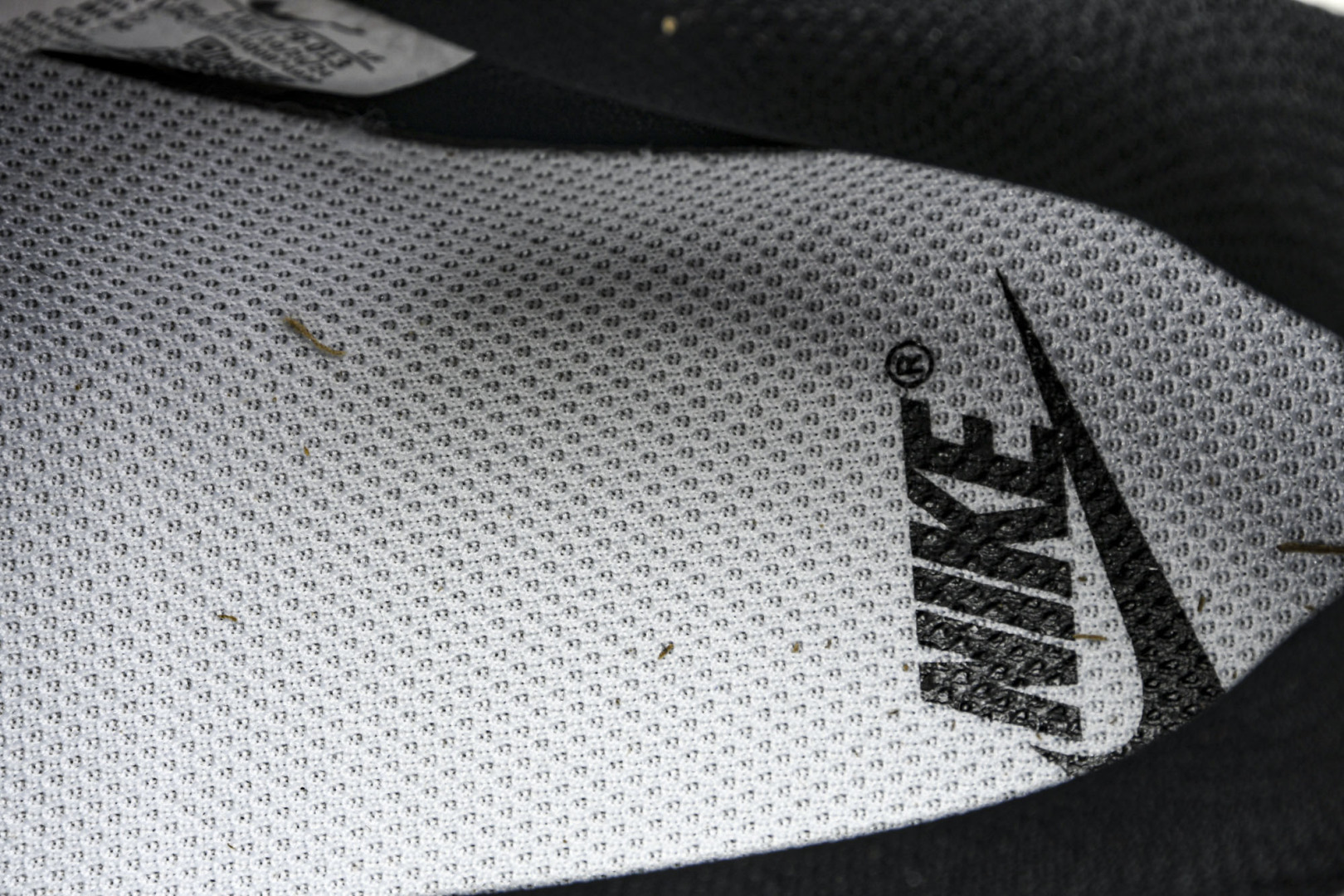 AF1空军 尺码36-45

纯原出品-Air Force 1'07 Low LV联名 米黑勾红标 空军