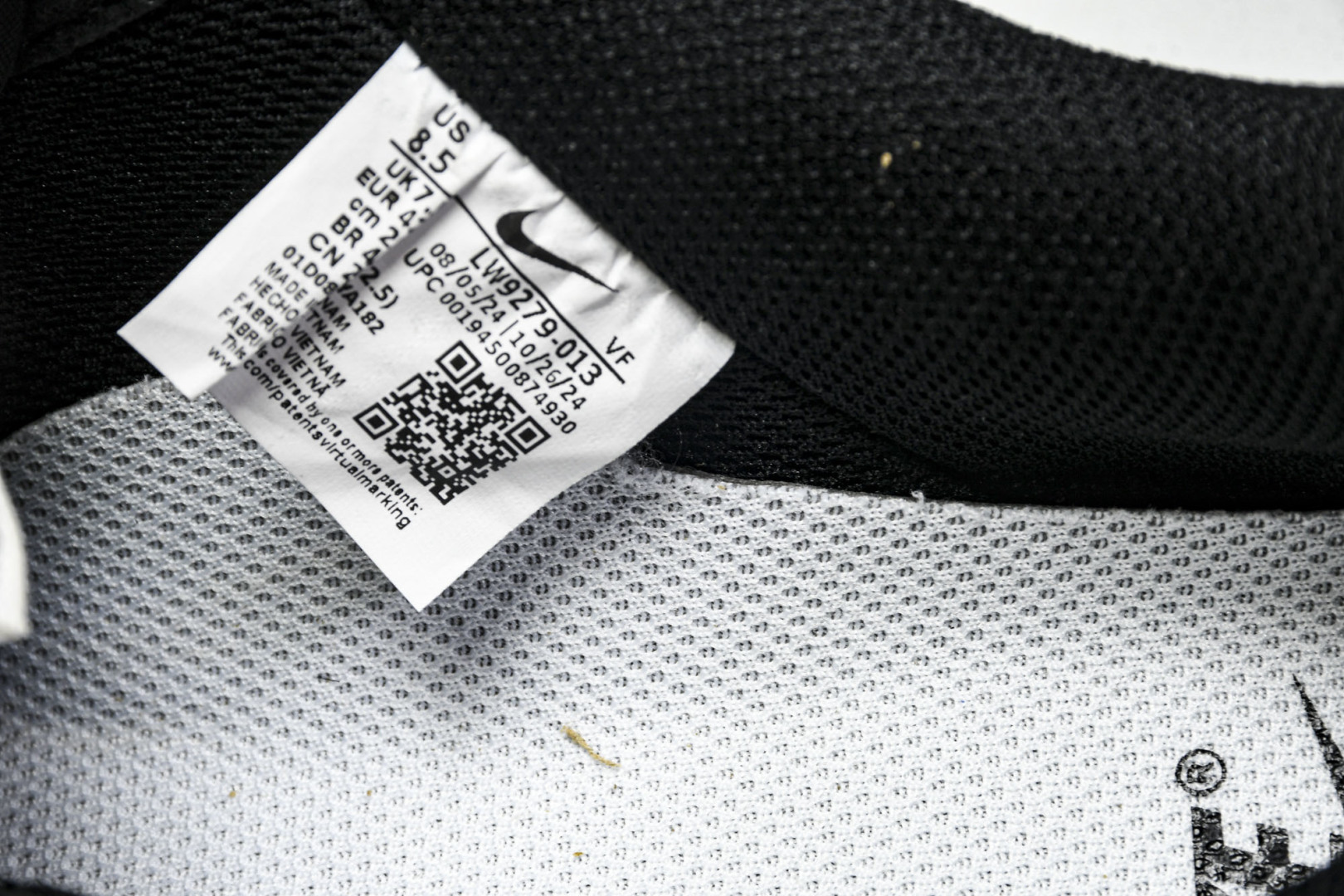 AF1空军 尺码36-45

纯原出品-Air Force 1'07 Low LV联名 米黑勾红标 空军