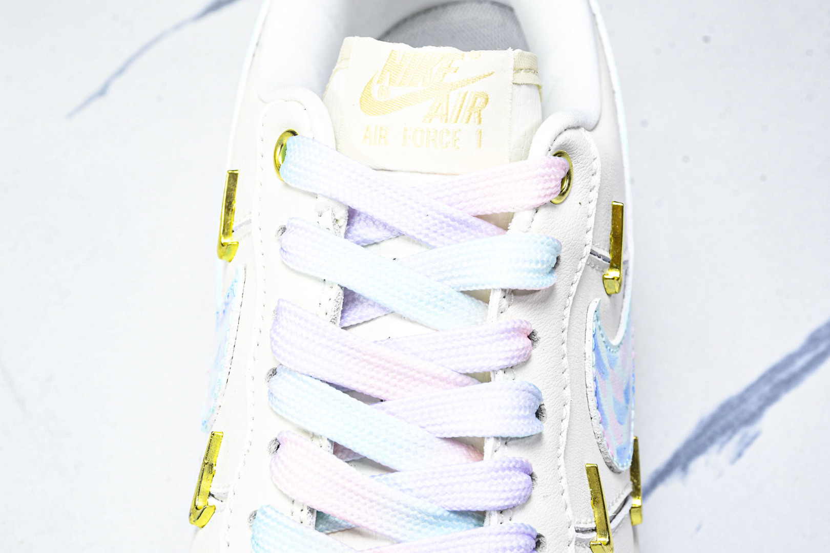 AF1空军 尺码36-45

纯原出品-Air Force 1'07 Low Monet Impress