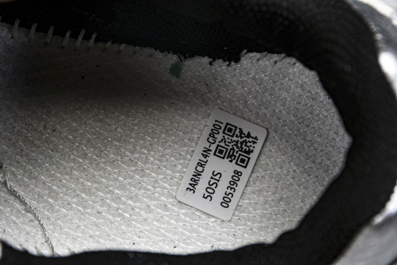 MLB 尺码35-45

纯原出品-MLB Chunky Runner 绑带黑银  3ARNCRL4N(