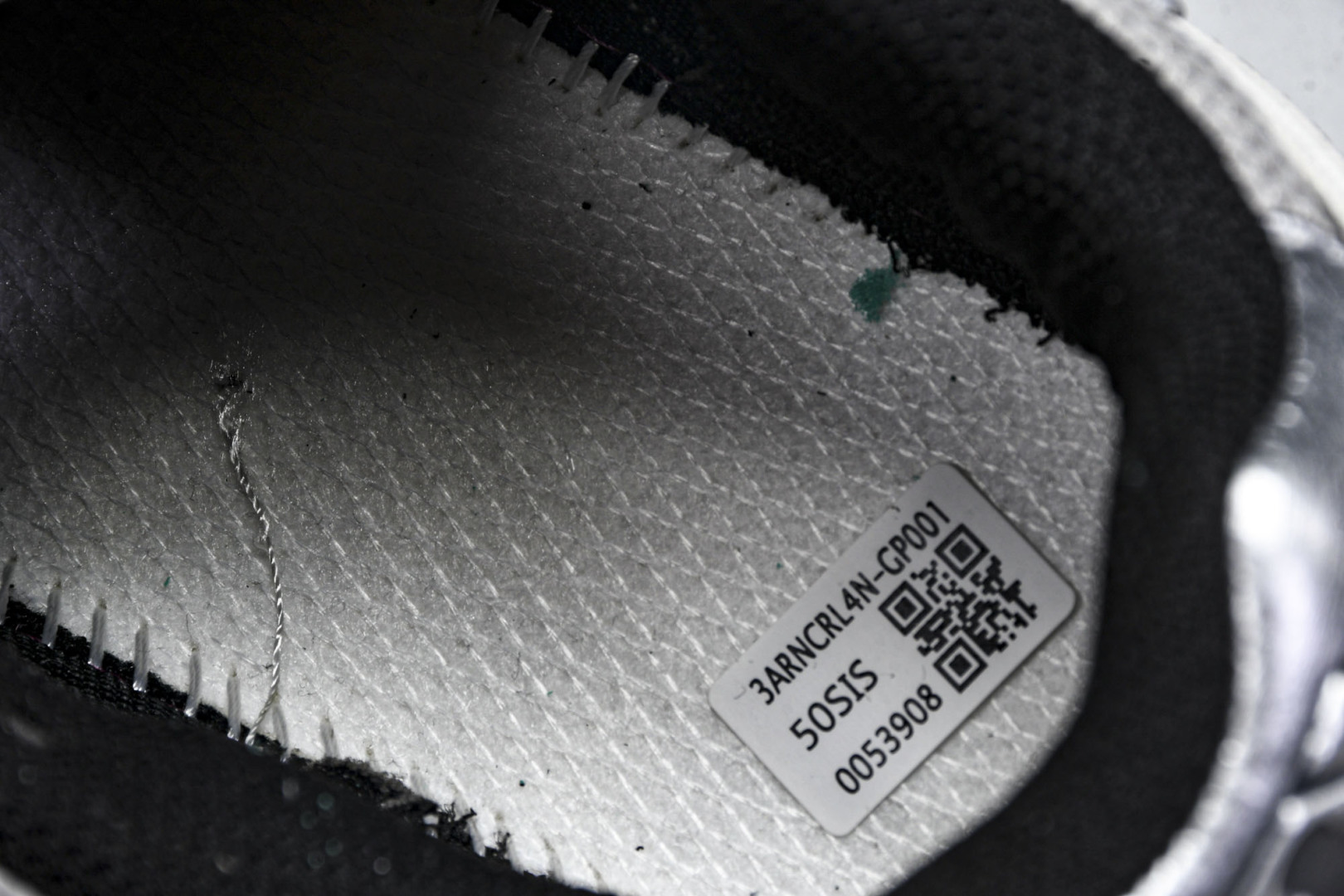 MLB 尺码35-45

纯原出品-MLB Chunky Runner 绑带黑银  3ARNCRL4N(