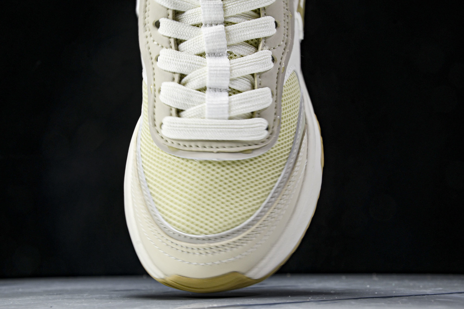 MLB 尺码35-45

纯原出品-MLB Chunky Runner 牙白色 白黄  3ARNCRM4