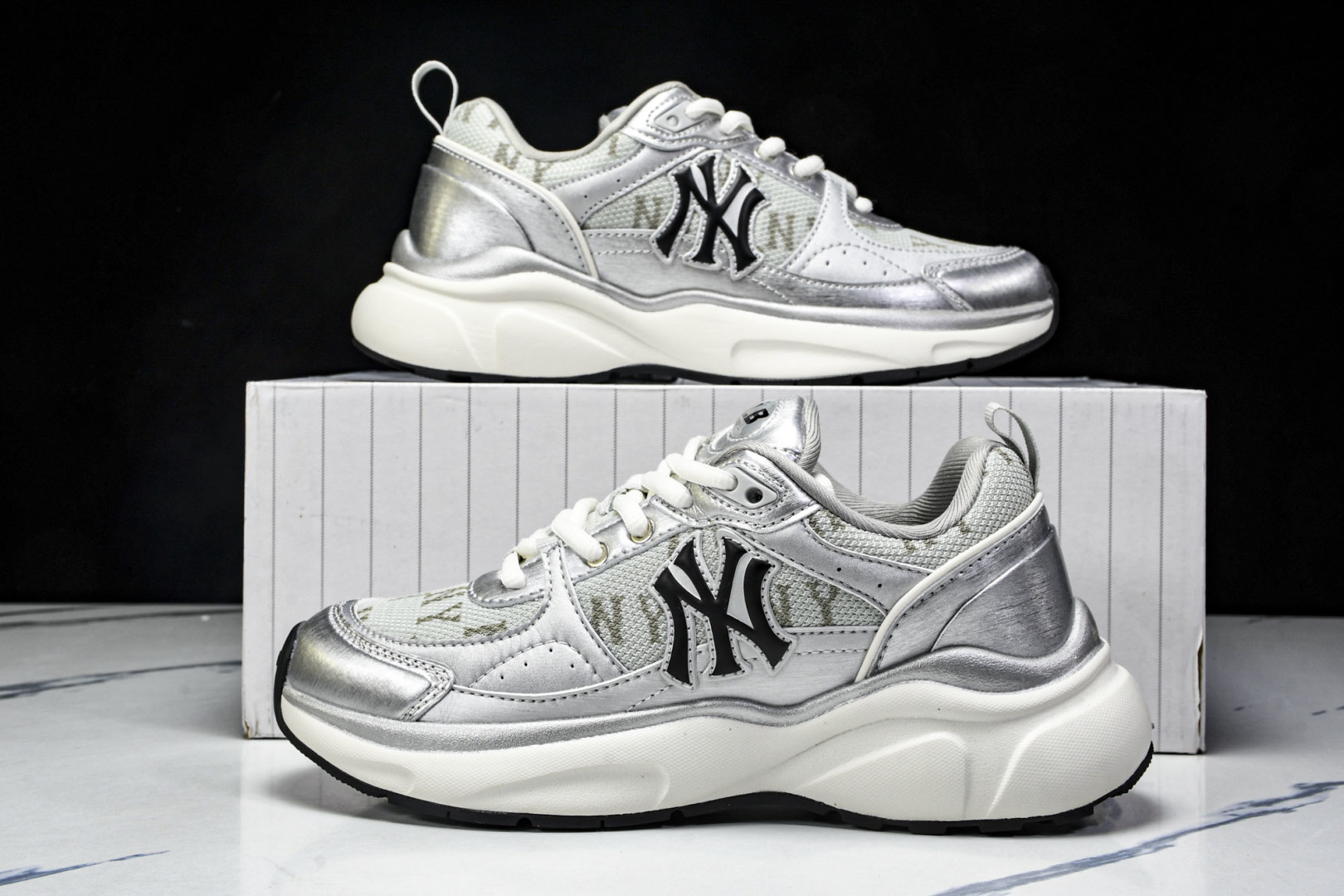 MLB 尺码35-45

纯原出品-MLB银色 MLB 24SS 纽约洋基队 复古休闲跑步 防滑耐磨 低