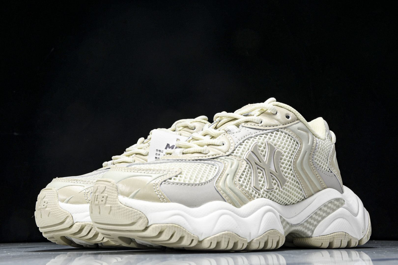 MLB 尺码35-45

纯原出品-MLB CARGO Chunky 赛博老爹鞋 白色 3ASHW075