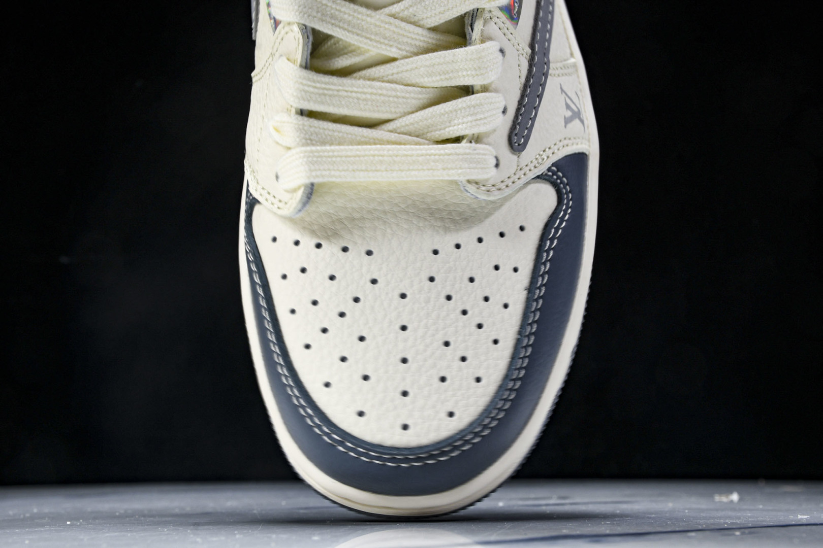 DUNK  尺码36-45

纯原出品-Travis Scott x Fragment Design x