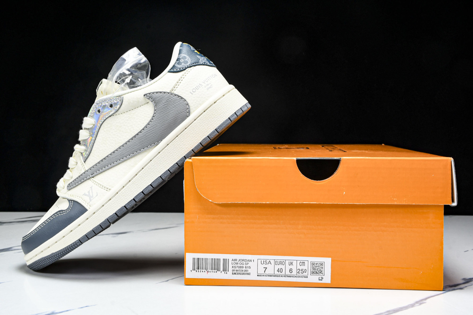 DUNK  尺码36-45

纯原出品-Travis Scott x Fragment Design x