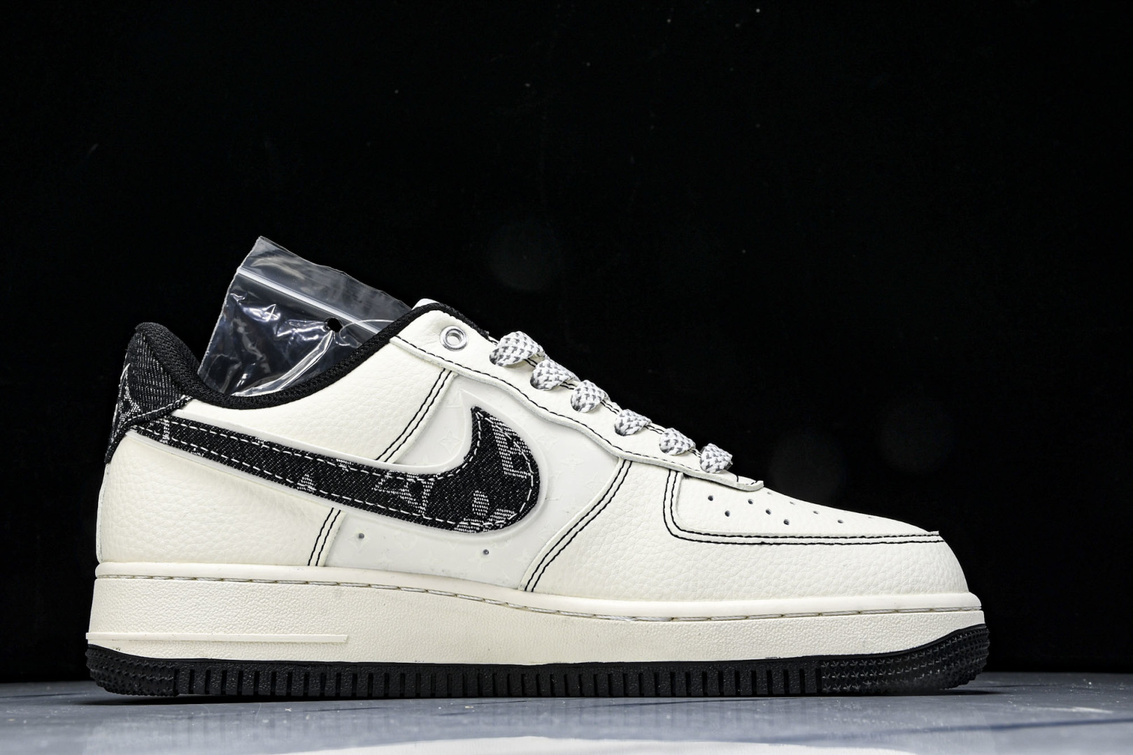 AF1空军 尺码36-45

纯原出品-Air Force 1'07 Low LV联名 黑线黑牛仔 空军