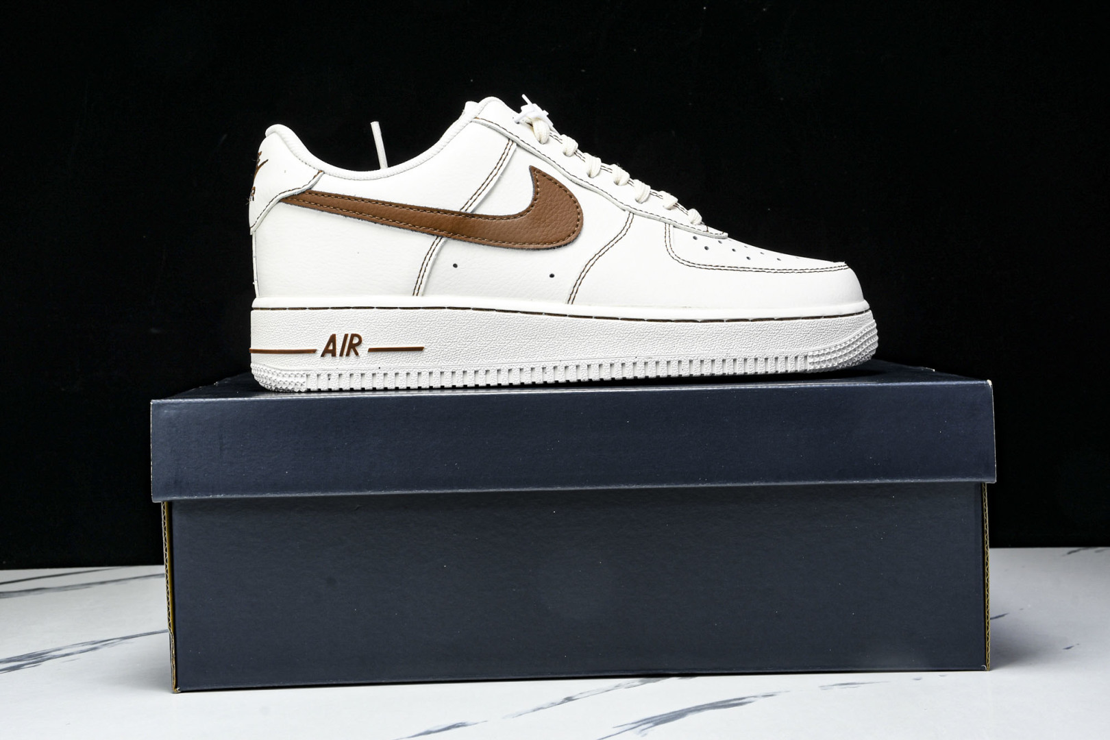 AF1空军 尺码36-45

纯原出品-Air Force 1'07 Low 空军一号低帮休闲板鞋 HQ